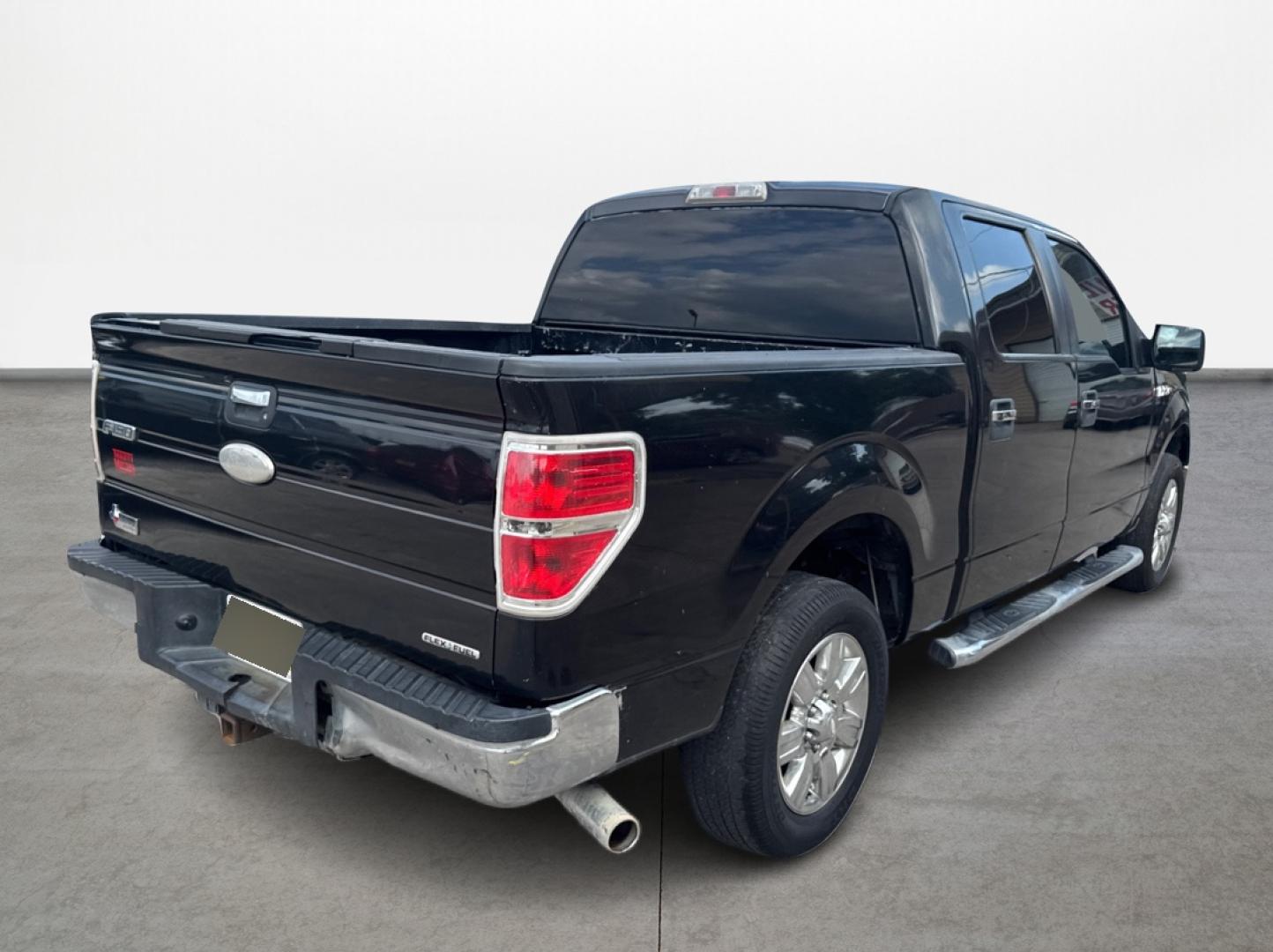 2012 Ford F-150 FX2 SuperCrew 5.5-ft. Bed 2WD (1FTFW1CF4CK) with an 5.0L V8 engine, 6-Speed Automatic transmission, located at 16710 Clay Rd., Houston, TX, 77084, (281) 859-7900, 0.000000, 0.000000 - Photo#4