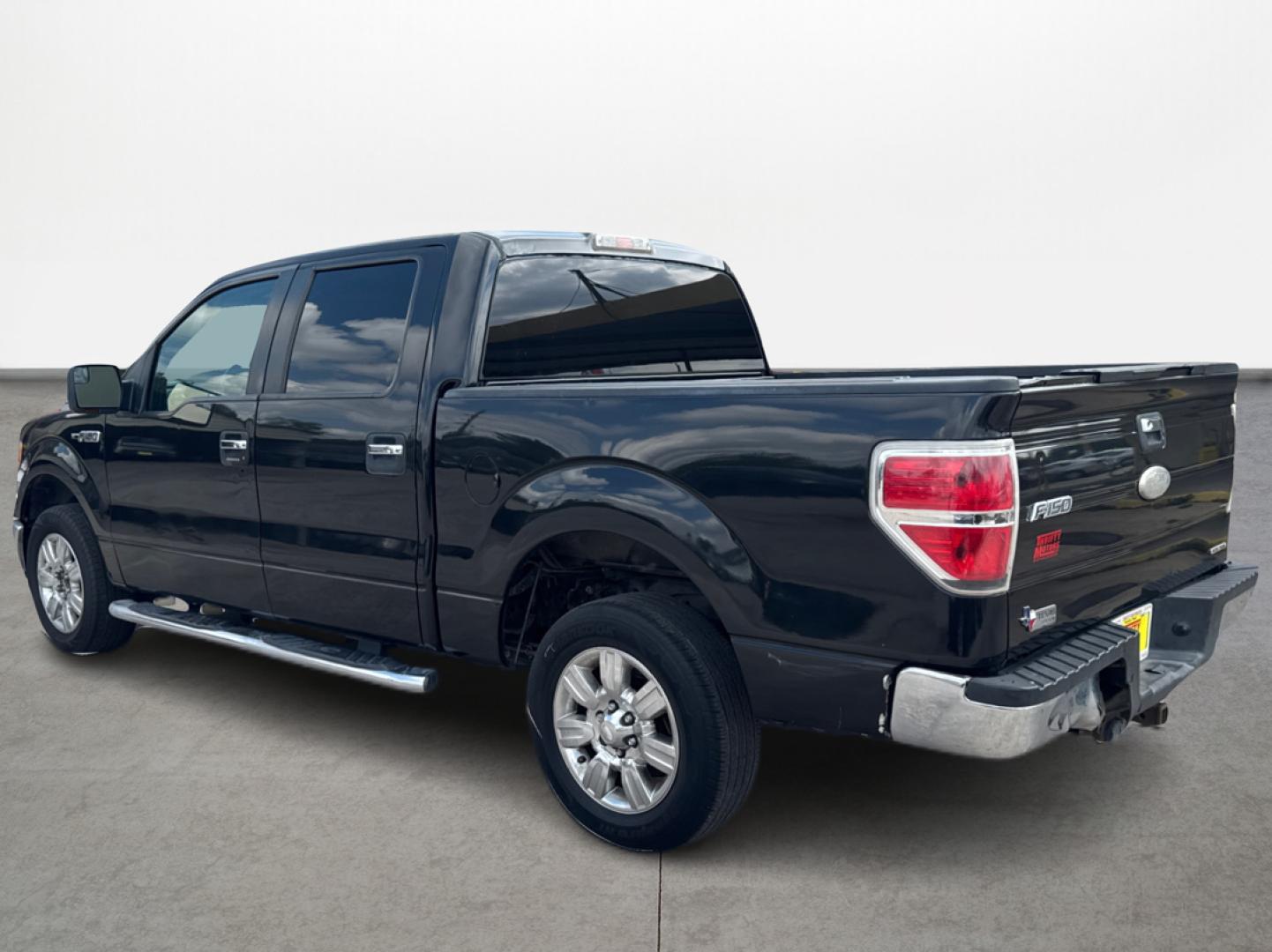 2012 Ford F-150 FX2 SuperCrew 5.5-ft. Bed 2WD (1FTFW1CF4CK) with an 5.0L V8 engine, 6-Speed Automatic transmission, located at 16710 Clay Rd., Houston, TX, 77084, (281) 859-7900, 0.000000, 0.000000 - Photo#6