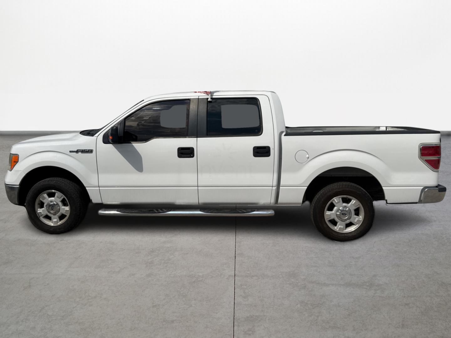 2013 Ford F-150 XLT SuperCrew 6.5-ft. Bed 2WD (1FTEW1CM5DF) with an 3.7L V6 DOHC 24V engine, 6-Speed Automatic transmission, located at 16710 Clay Rd., Houston, TX, 77084, (281) 859-7900, 0.000000, 0.000000 - Photo#7