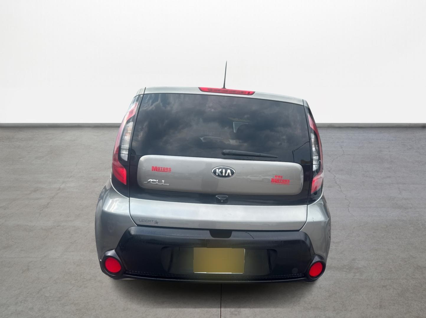 2015 Kia Soul Base (KNDJN2A20F7) with an 1.6L L4 DOHC 16V engine, located at 16710 Clay Rd., Houston, TX, 77084, (281) 859-7900, 0.000000, 0.000000 - Photo#5