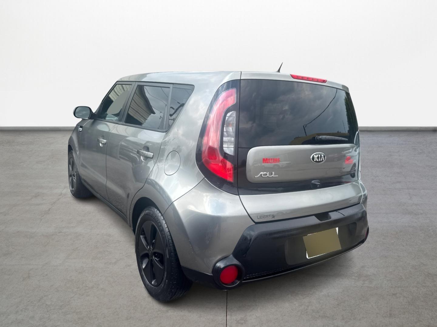 2015 Kia Soul Base (KNDJN2A20F7) with an 1.6L L4 DOHC 16V engine, located at 16710 Clay Rd., Houston, TX, 77084, (281) 859-7900, 0.000000, 0.000000 - Photo#6