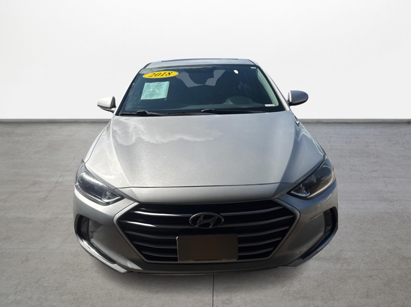 2018 Hyundai Elantra Limited (5NPD84LF1JH) with an 1.8L L4 DOHC 16V engine, 6A transmission, located at 16710 Clay Rd., Houston, TX, 77084, (281) 859-7900, 0.000000, 0.000000 - Photo#1