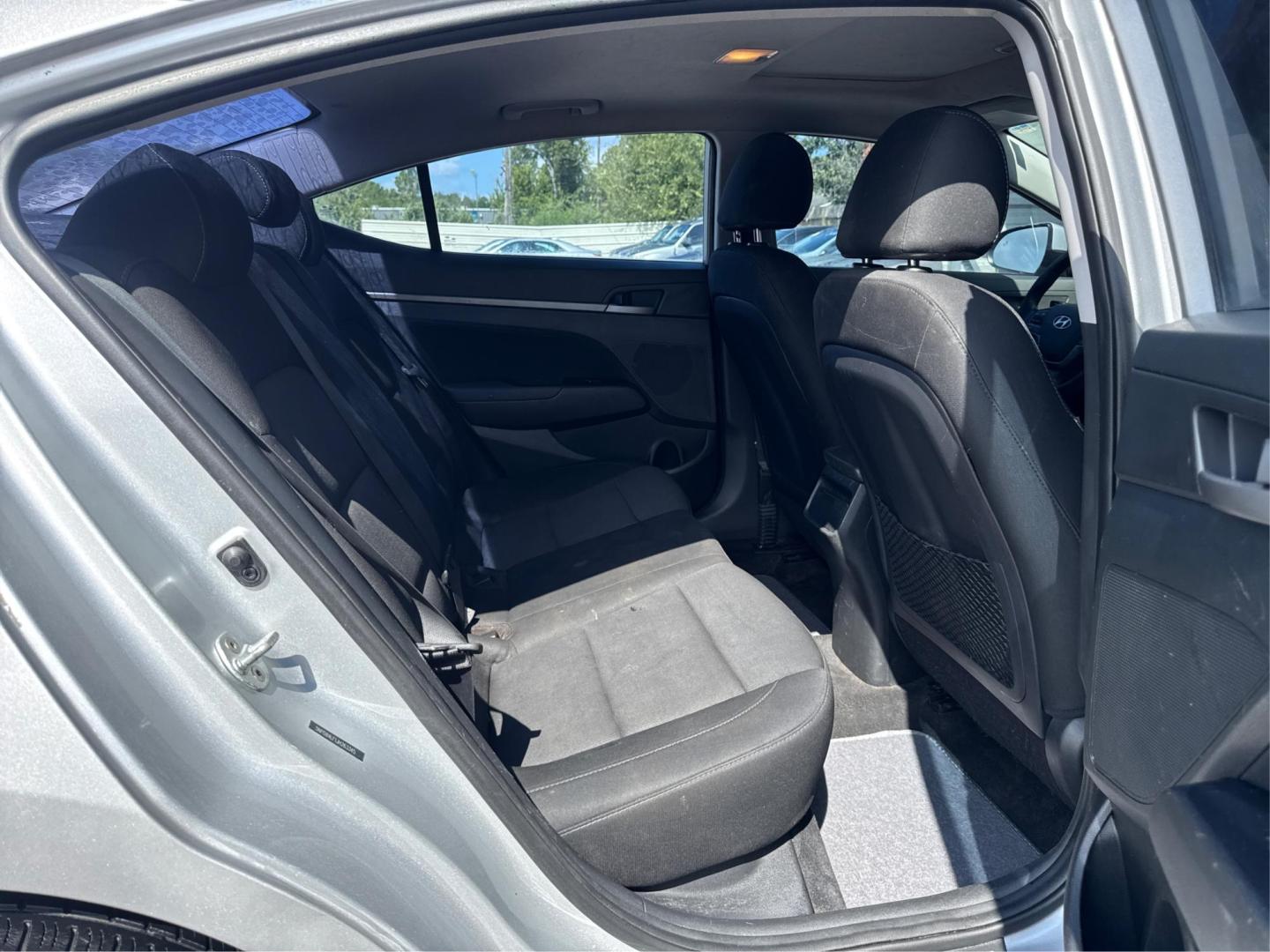 2018 Hyundai Elantra Limited (5NPD84LF1JH) with an 1.8L L4 DOHC 16V engine, 6A transmission, located at 16710 Clay Rd., Houston, TX, 77084, (281) 859-7900, 0.000000, 0.000000 - Photo#11