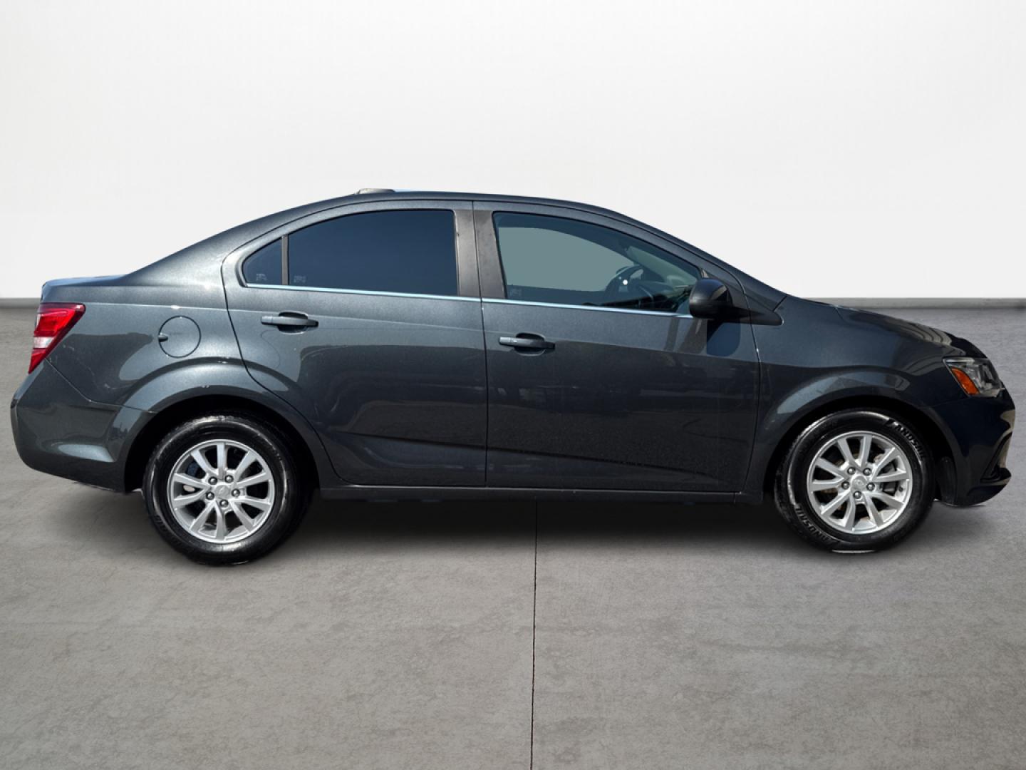 2020 Chevrolet Sonic LT Auto Sedan (1G1JD5SB0L4) with an 1.4L L4 DOHC 24V TURBO engine, 6A transmission, located at 16710 Clay Rd., Houston, TX, 77084, (281) 859-7900, 0.000000, 0.000000 - Photo#3