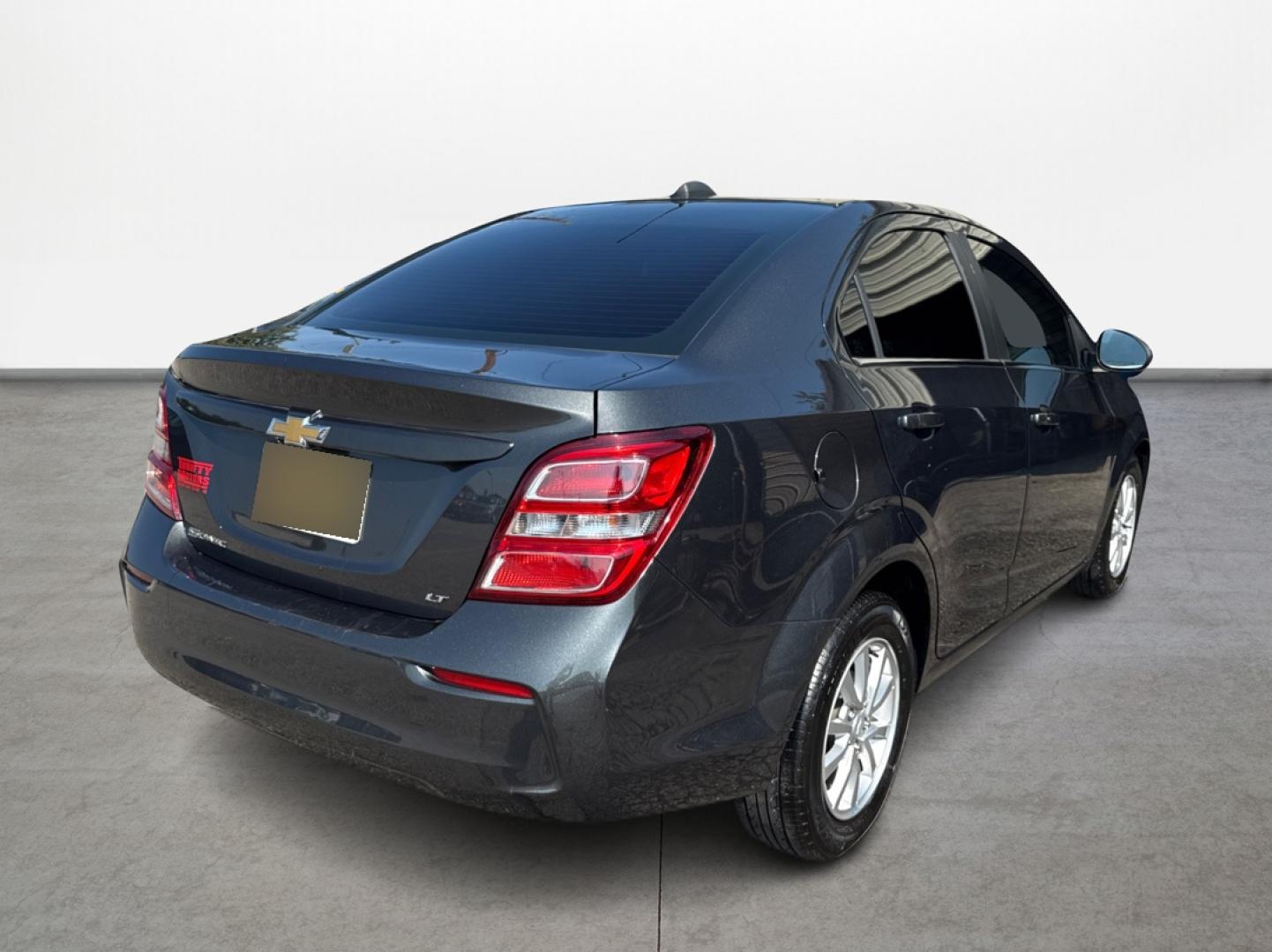 2020 Chevrolet Sonic LT Auto Sedan (1G1JD5SB0L4) with an 1.4L L4 DOHC 24V TURBO engine, 6A transmission, located at 16710 Clay Rd., Houston, TX, 77084, (281) 859-7900, 0.000000, 0.000000 - Photo#4