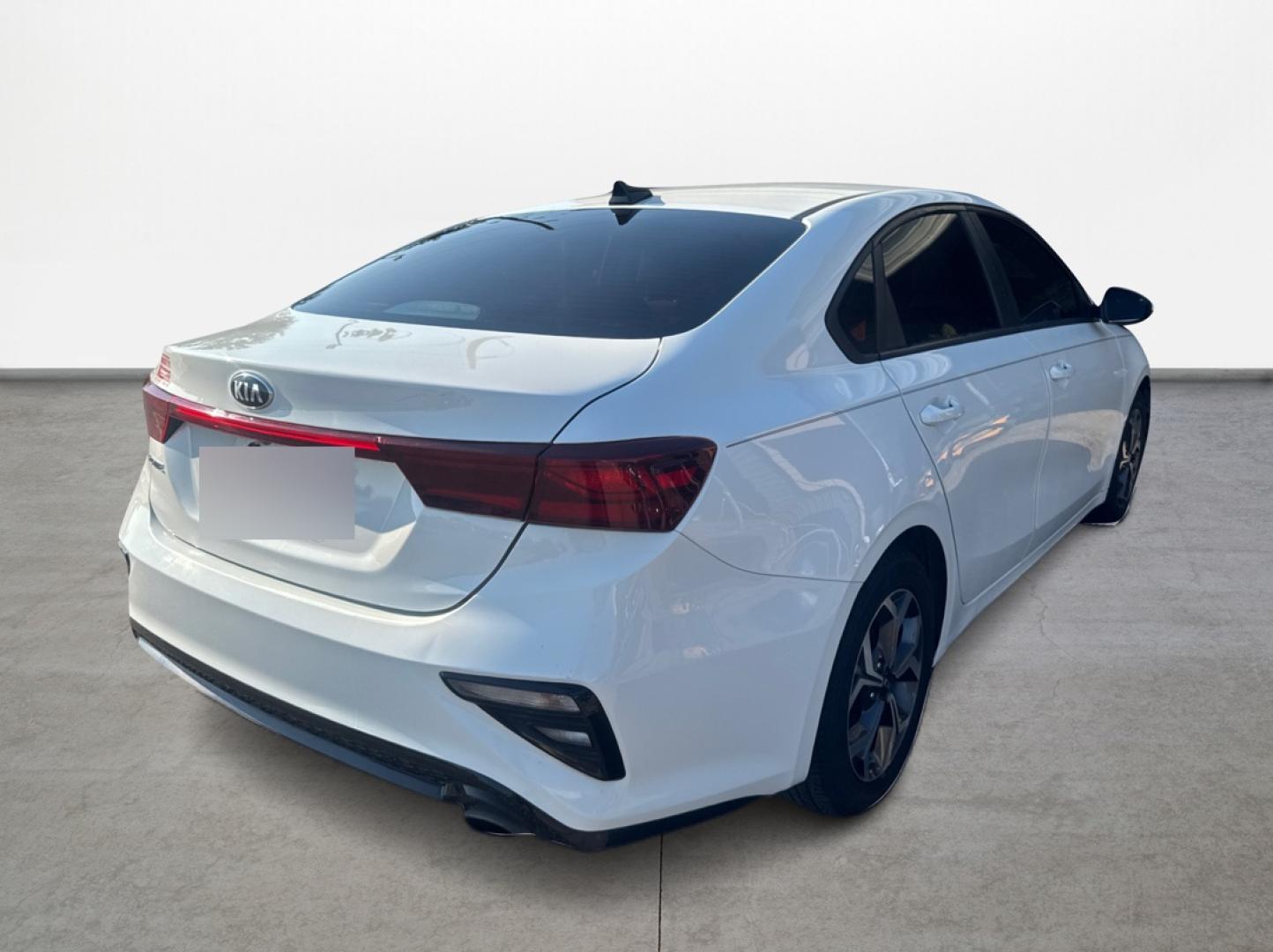 2020 Kia Forte FE 6M (3KPF24AD2LE) with an 2.0L L4 DOHC 16V engine, 6M transmission, located at 16710 Clay Rd., Houston, TX, 77084, (281) 859-7900, 0.000000, 0.000000 - Photo#3