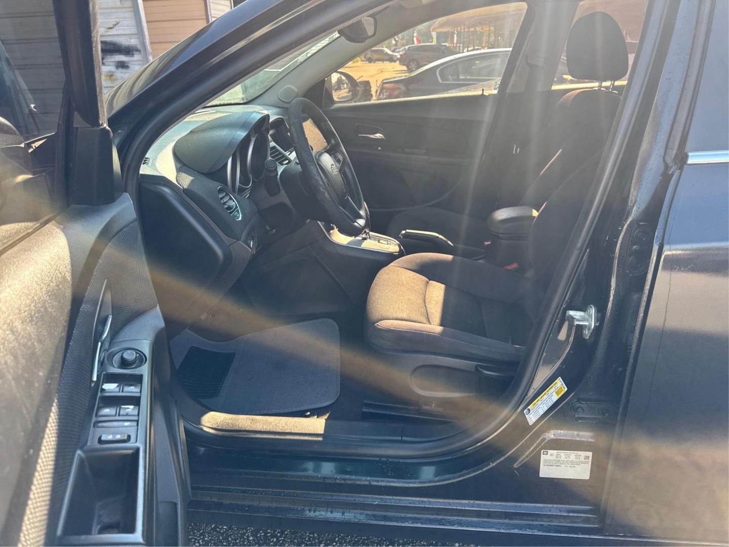 2020 Kia Forte FE 6M (3KPF24AD2LE) with an 2.0L L4 DOHC 16V engine, 6M transmission, located at 16710 Clay Rd., Houston, TX, 77084, (281) 859-7900, 0.000000, 0.000000 - Photo#7