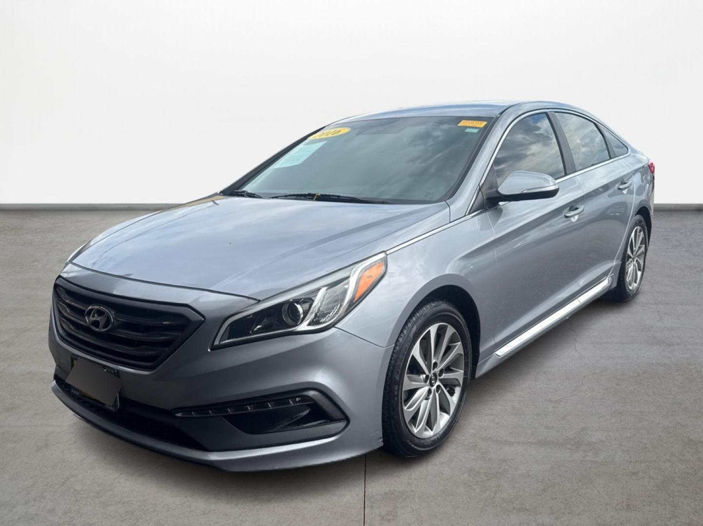 2016 Hyundai Sonata Sport (5NPE34AF5GH) with an 2.4L L4 DOHC 16V engine, 6A transmission, located at 16710 Clay Rd., Houston, TX, 77084, (281) 859-7900, 0.000000, 0.000000 - Photo#13