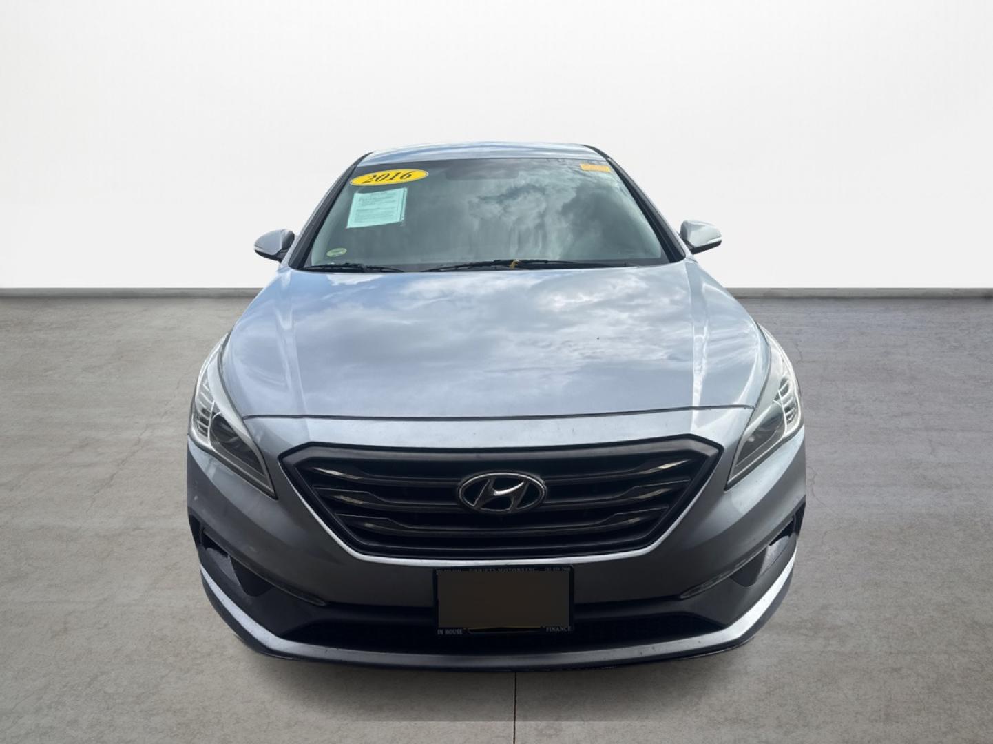 2016 Hyundai Sonata Sport (5NPE34AF5GH) with an 2.4L L4 DOHC 16V engine, 6A transmission, located at 16710 Clay Rd., Houston, TX, 77084, (281) 859-7900, 0.000000, 0.000000 - Photo#14