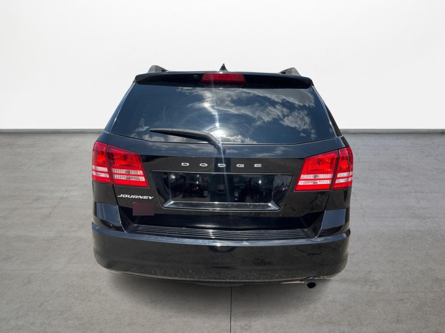 2016 Dodge Journey SE (3C4PDCAB7GT) with an 2.4L L4 DOHC 16V engine, 4A transmission, located at 16710 Clay Rd., Houston, TX, 77084, (281) 859-7900, 0.000000, 0.000000 - Photo#4