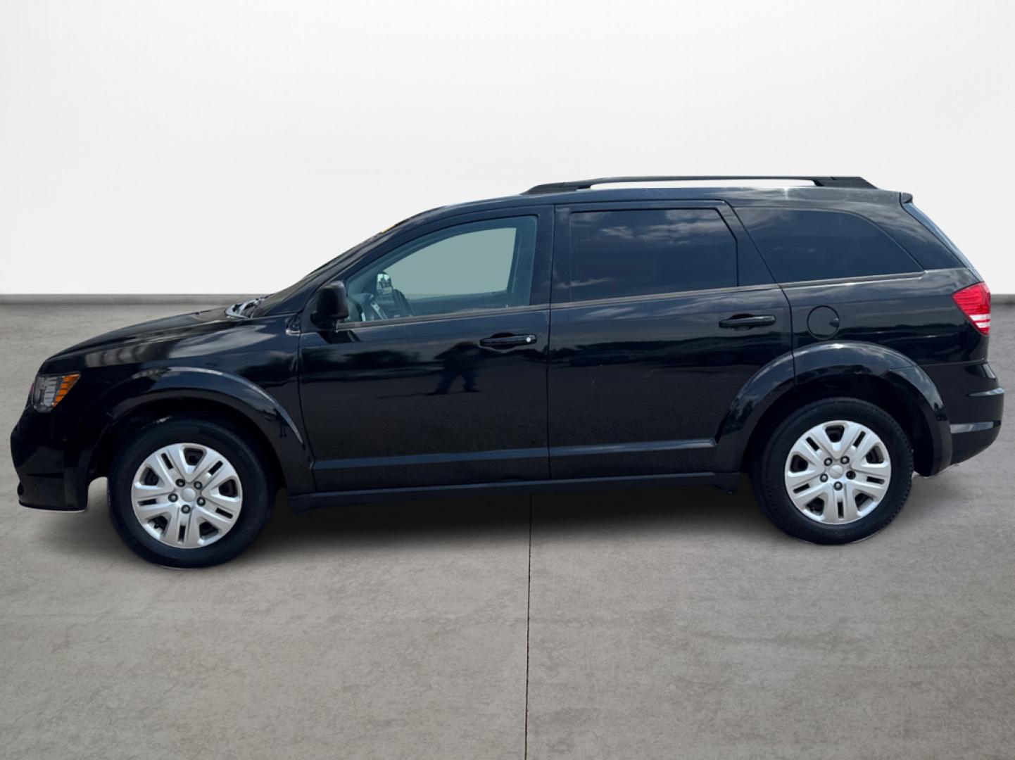 2016 Dodge Journey SE (3C4PDCAB7GT) with an 2.4L L4 DOHC 16V engine, 4A transmission, located at 16710 Clay Rd., Houston, TX, 77084, (281) 859-7900, 0.000000, 0.000000 - Photo#6