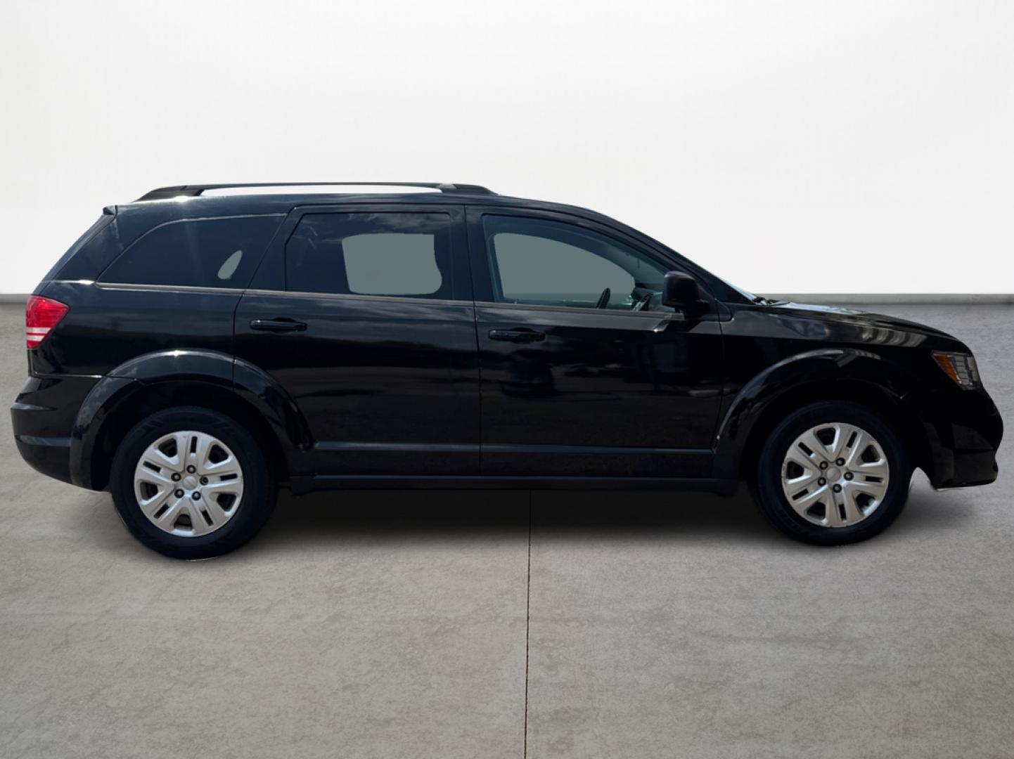 2016 Dodge Journey SE (3C4PDCAB7GT) with an 2.4L L4 DOHC 16V engine, 4A transmission, located at 16710 Clay Rd., Houston, TX, 77084, (281) 859-7900, 0.000000, 0.000000 - Photo#7