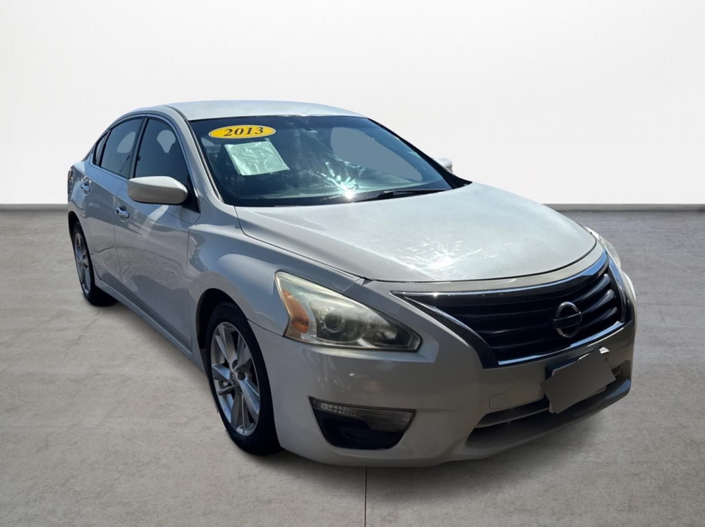2013 Nissan Altima 2.5 S (1N4AL3AP9DN) with an 2.5L L4 DOHC 16V engine, located at 16710 Clay Rd., Houston, TX, 77084, (281) 859-7900, 0.000000, 0.000000 - Photo#2