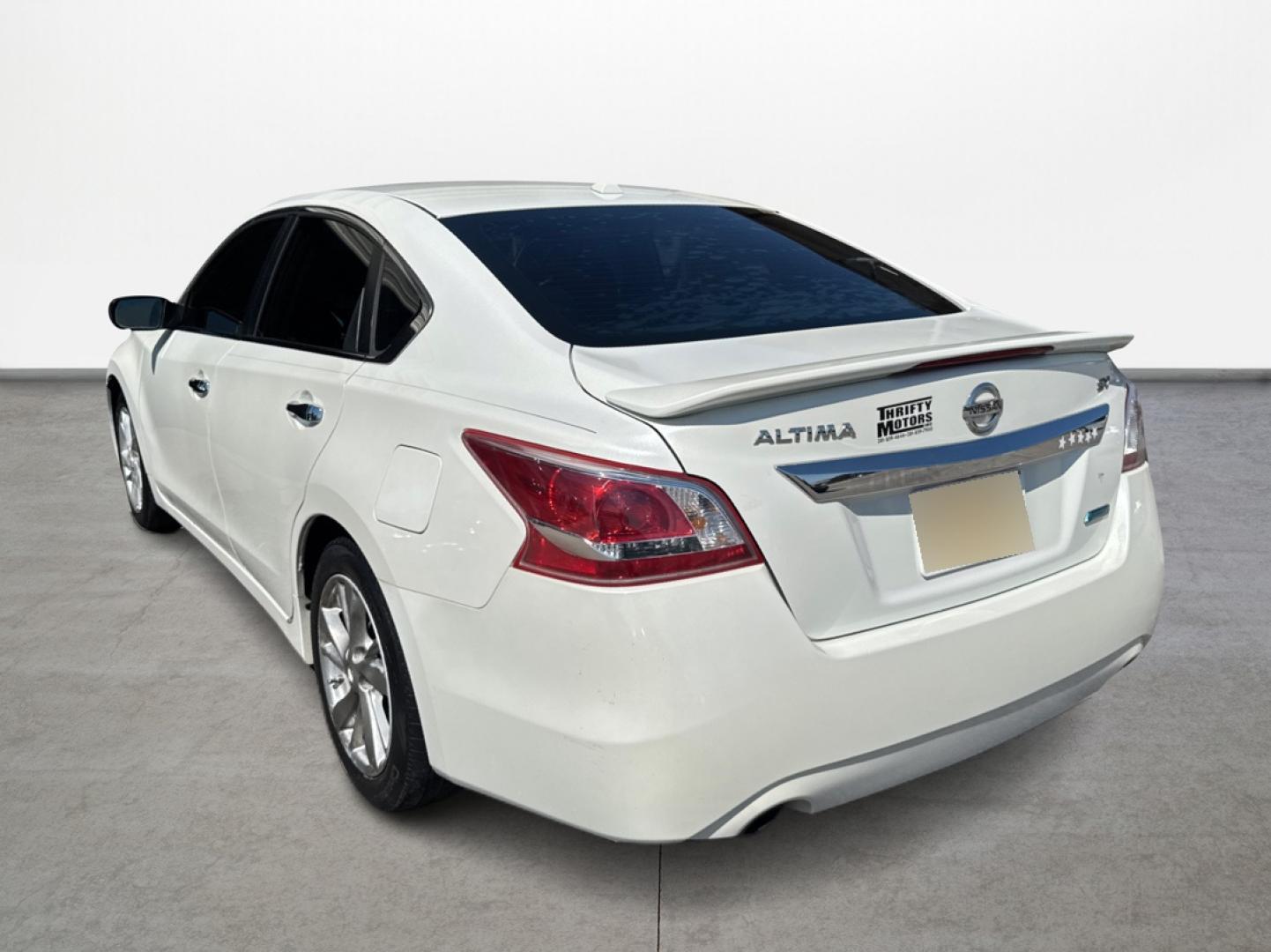 2013 Nissan Altima 2.5 S (1N4AL3AP9DN) with an 2.5L L4 DOHC 16V engine, located at 16710 Clay Rd., Houston, TX, 77084, (281) 859-7900, 0.000000, 0.000000 - Photo#6