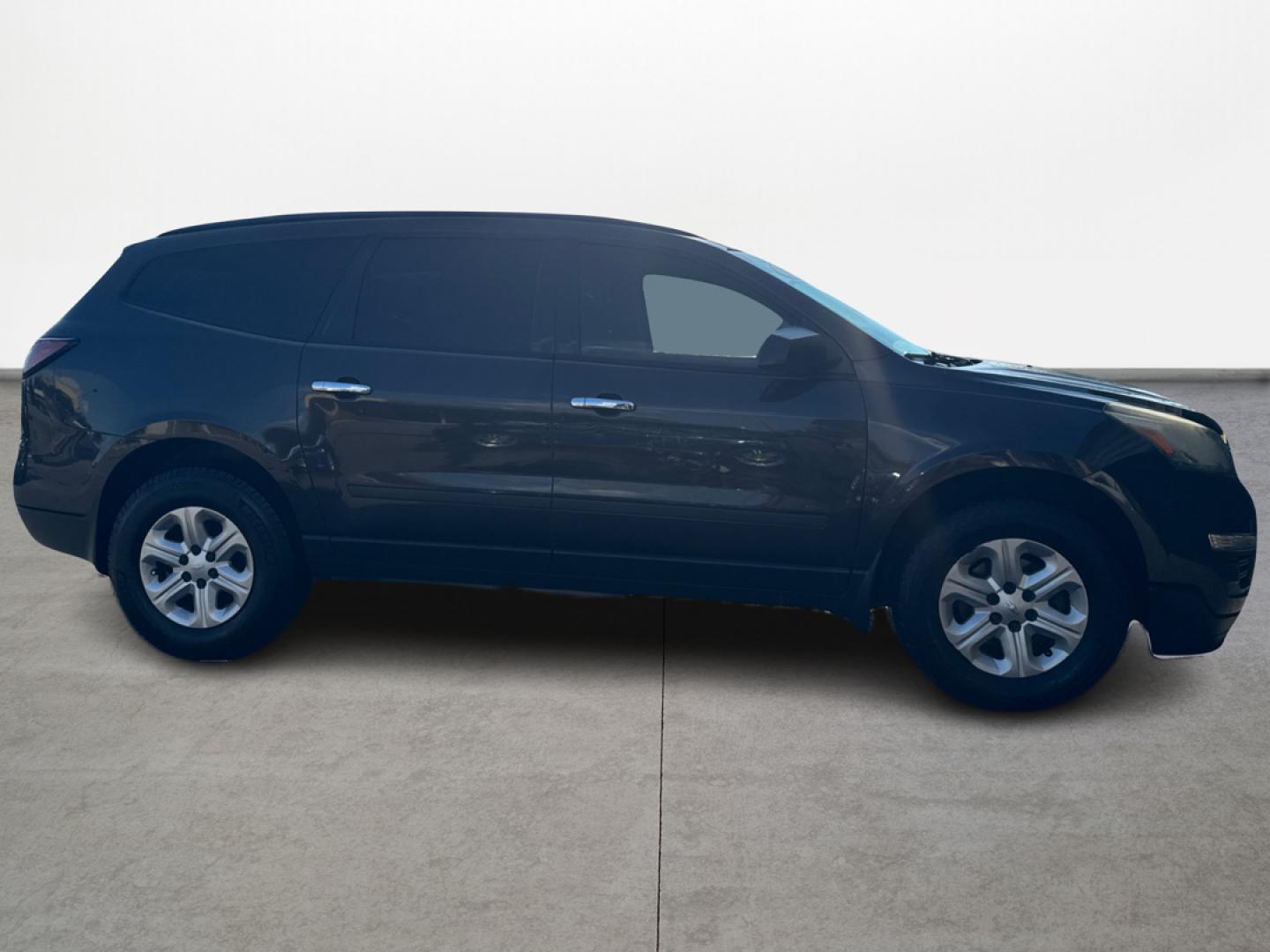 2017 Chevrolet Traverse LS FWD w/PDC (1GNKRFED7HJ) with an 3.6L V6 DOHC 24V engine, 6A transmission, located at 16710 Clay Rd., Houston, TX, 77084, (281) 859-7900, 0.000000, 0.000000 - Photo#3