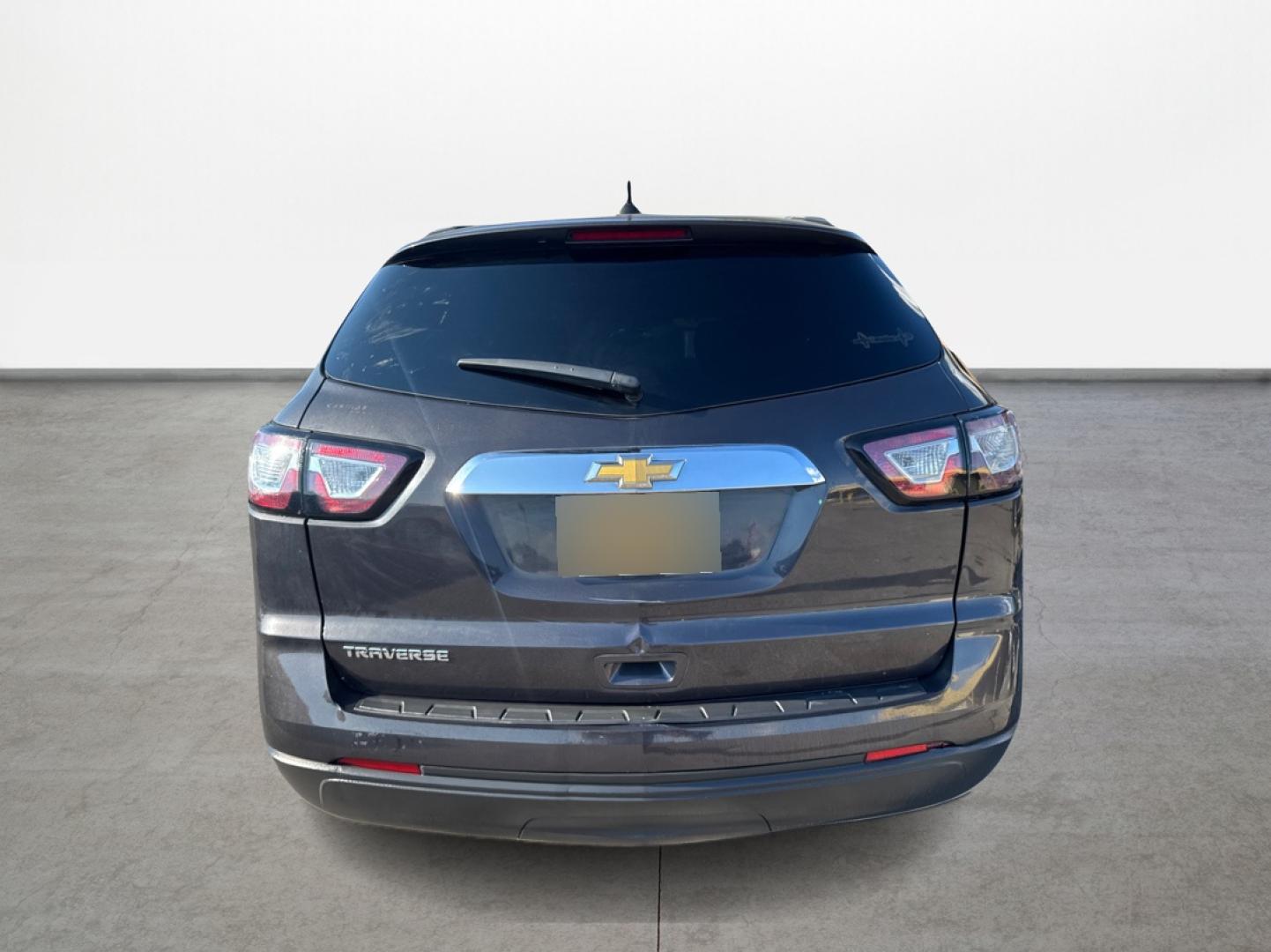 2017 Chevrolet Traverse LS FWD w/PDC (1GNKRFED7HJ) with an 3.6L V6 DOHC 24V engine, 6A transmission, located at 16710 Clay Rd., Houston, TX, 77084, (281) 859-7900, 0.000000, 0.000000 - Photo#5