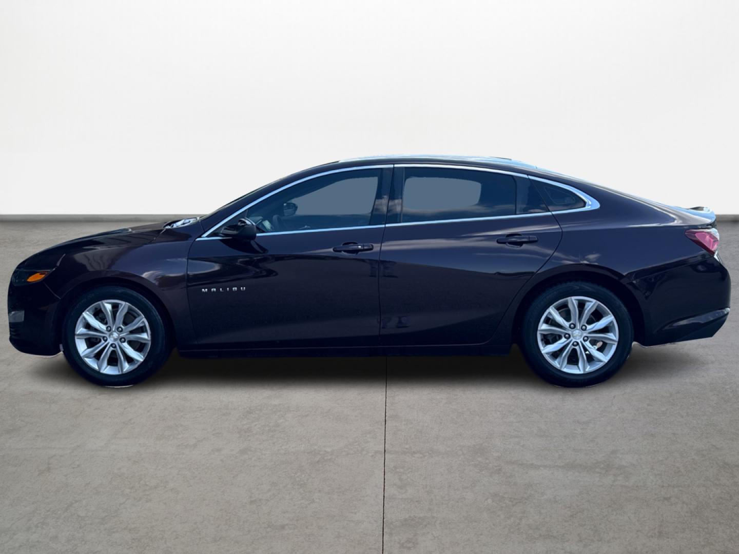 2020 Chevrolet Malibu LT (1G1ZD5STXLF) with an 1.5L L4 DOHC 16V engine, 6A transmission, located at 16710 Clay Rd., Houston, TX, 77084, (281) 859-7900, 0.000000, 0.000000 - Photo#4