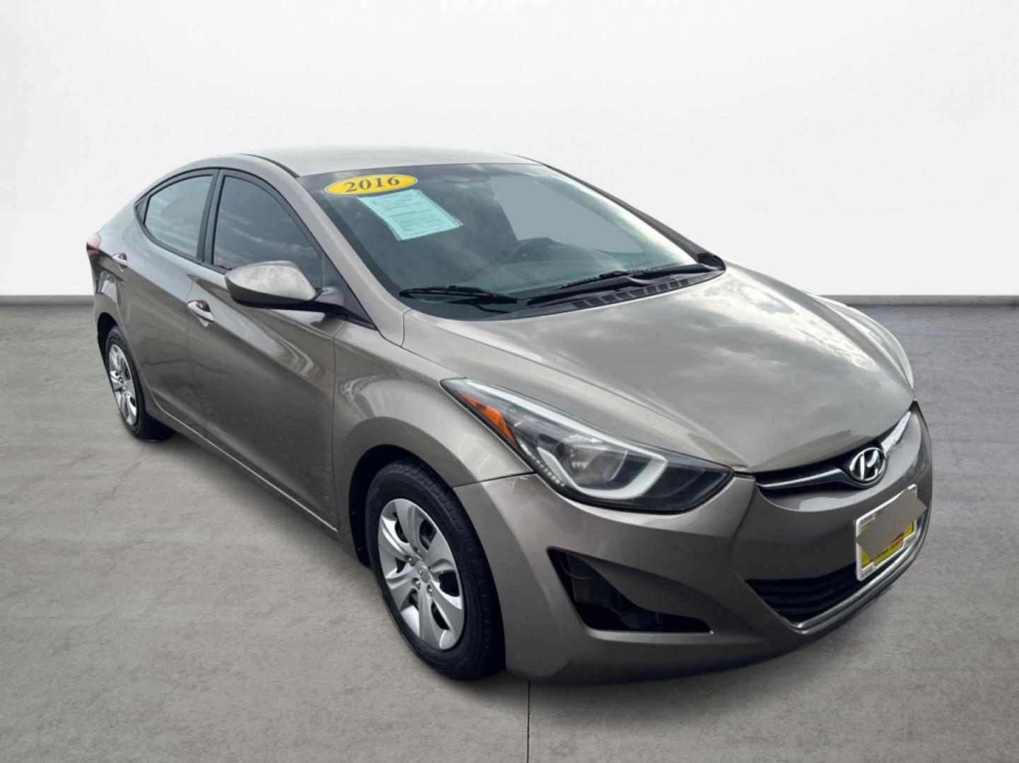 2016 Hyundai Elantra Limited (5NPDH4AE6GH) with an 1.8L L4 DOHC 16V engine, 6-Speed Automatic transmission, located at 16710 Clay Rd., Houston, TX, 77084, (281) 859-7900, 0.000000, 0.000000 - Photo#2