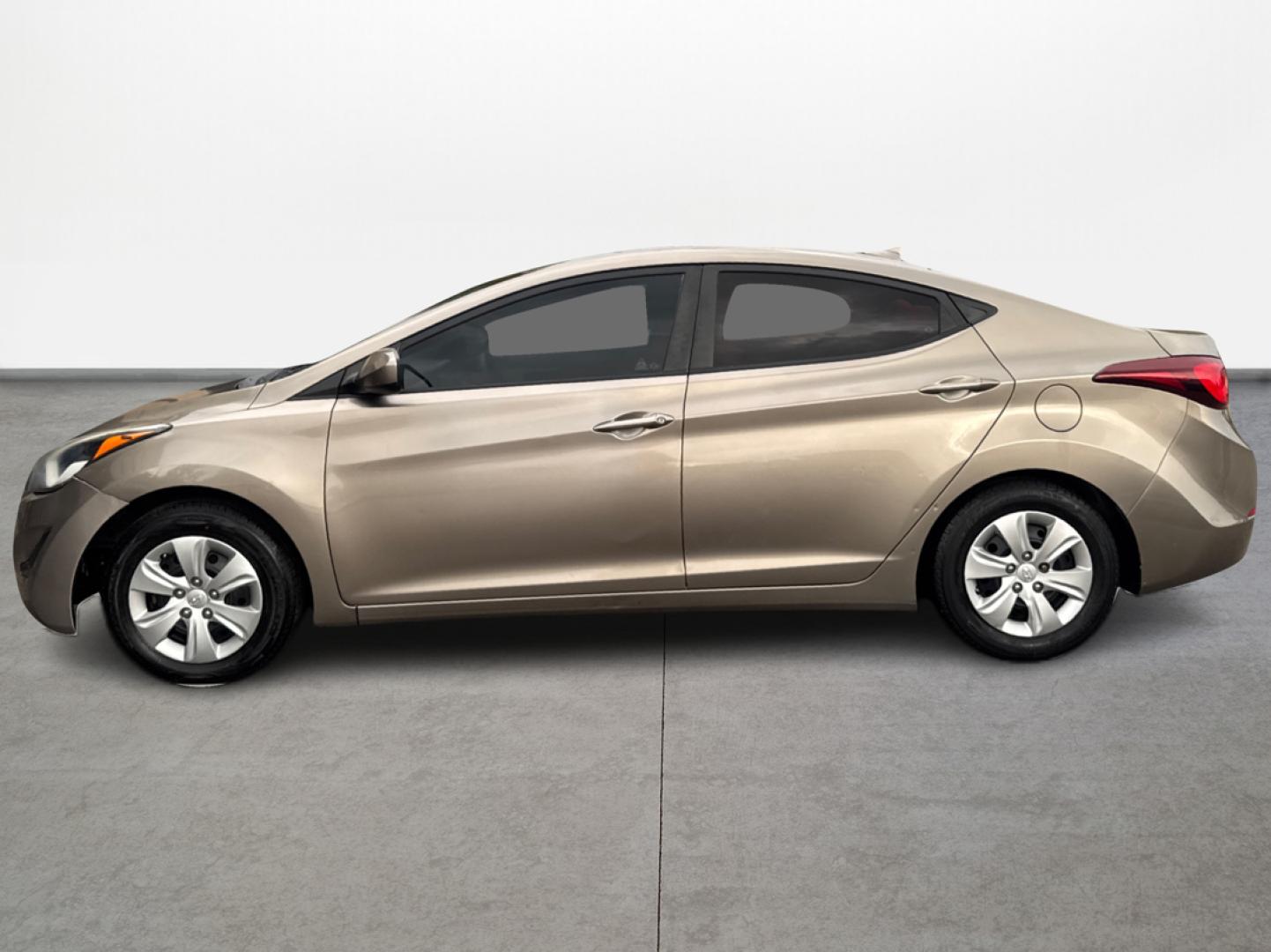 2016 Hyundai Elantra Limited (5NPDH4AE6GH) with an 1.8L L4 DOHC 16V engine, 6-Speed Automatic transmission, located at 16710 Clay Rd., Houston, TX, 77084, (281) 859-7900, 0.000000, 0.000000 - Photo#7