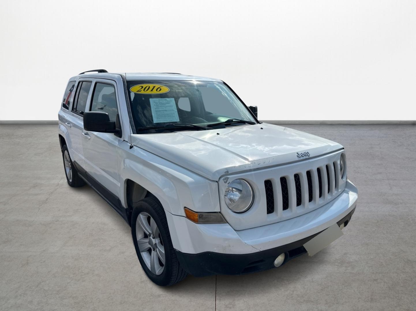 2016 Jeep Patriot Latitude 2WD (1C4NJPFBXGD) with an 2.4L L4 DOHC 16V engine, located at 16710 Clay Rd., Houston, TX, 77084, (281) 859-7900, 0.000000, 0.000000 - Photo#2