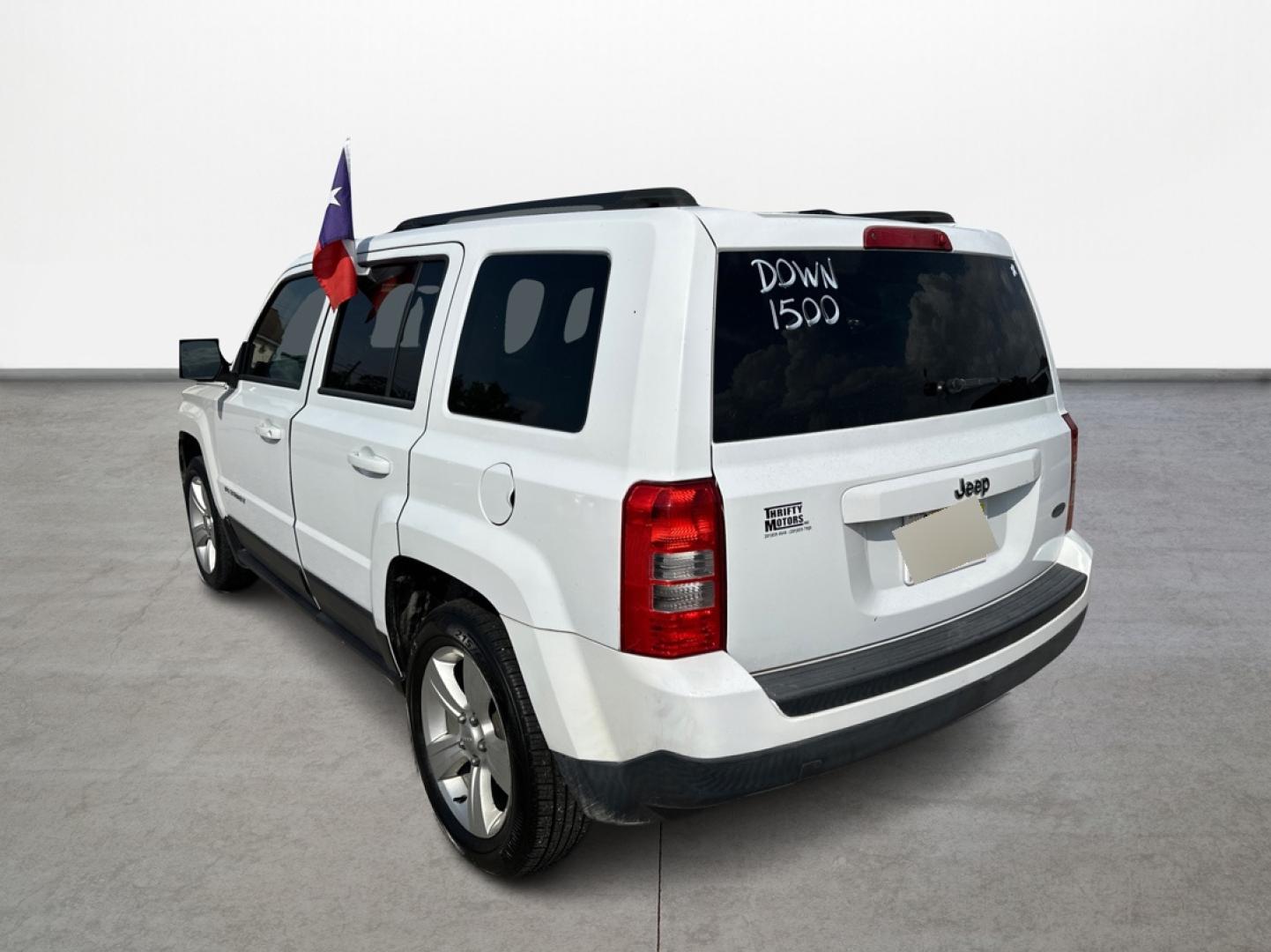 2016 Jeep Patriot Latitude 2WD (1C4NJPFBXGD) with an 2.4L L4 DOHC 16V engine, located at 16710 Clay Rd., Houston, TX, 77084, (281) 859-7900, 0.000000, 0.000000 - Photo#6