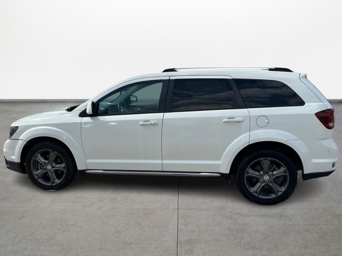 2016 Dodge Journey Crossroad FWD (3C4PDCGB1GT) with an 2.4L L4 DOHC 16V engine, 4A transmission, located at 16710 Clay Rd., Houston, TX, 77084, (281) 859-7900, 0.000000, 0.000000 - Photo#7