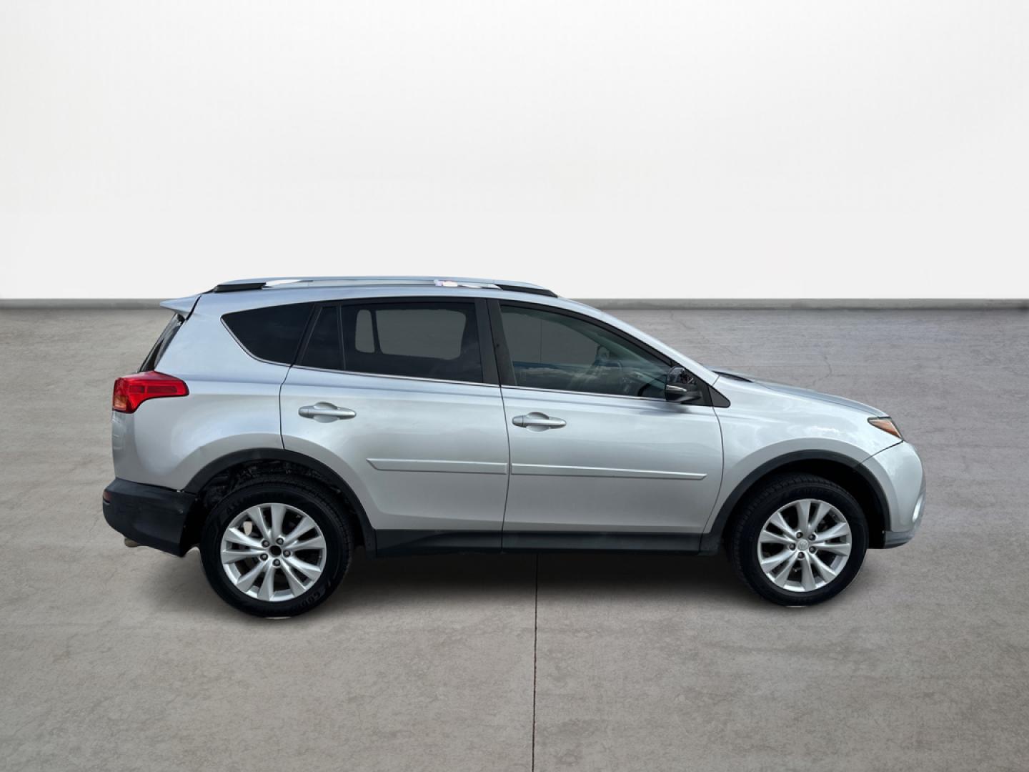 2013 Toyota RAV4 Limited AWD (2T3YFREV9DW) with an 2.5L L4 DOHC 16V engine, 6-Speed Automatic transmission, located at 16710 Clay Rd., Houston, TX, 77084, (281) 859-7900, 0.000000, 0.000000 - Photo#3