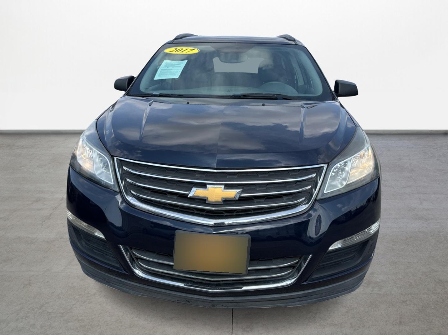 2017 Chevrolet Traverse LS FWD w/PDC (1GNKRFED3HJ) with an 3.6L V6 DOHC 24V engine, 6A transmission, located at 16710 Clay Rd., Houston, TX, 77084, (281) 859-7900, 0.000000, 0.000000 - Photo#1