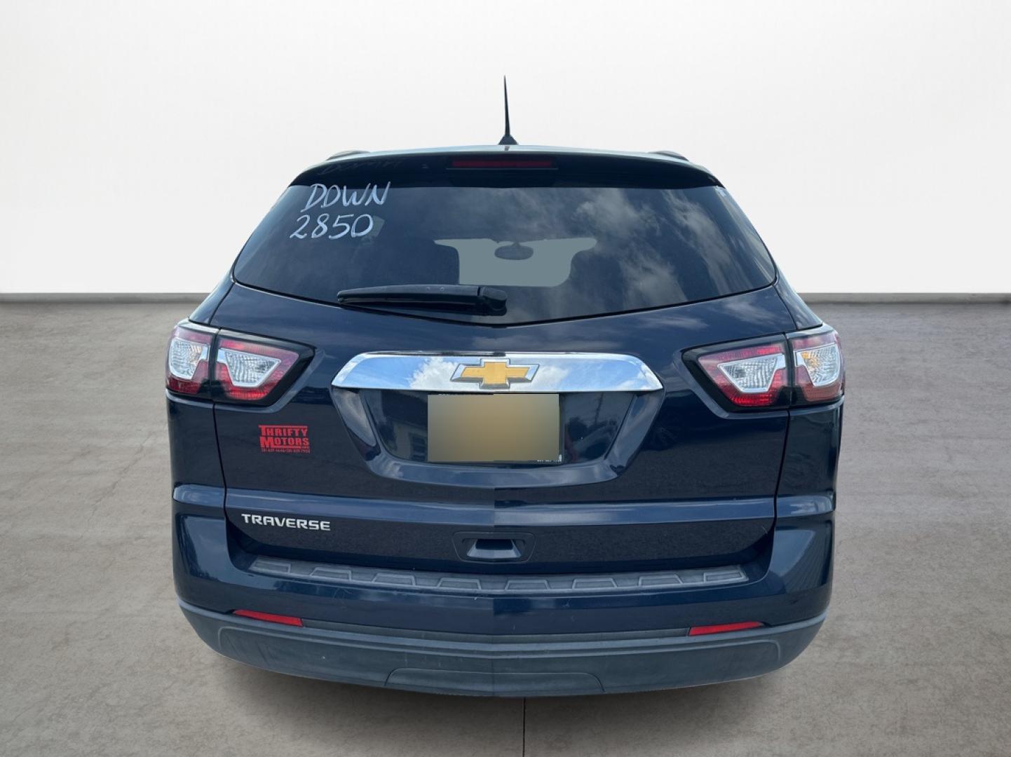 2017 Chevrolet Traverse LS FWD w/PDC (1GNKRFED3HJ) with an 3.6L V6 DOHC 24V engine, 6A transmission, located at 16710 Clay Rd., Houston, TX, 77084, (281) 859-7900, 0.000000, 0.000000 - Photo#5