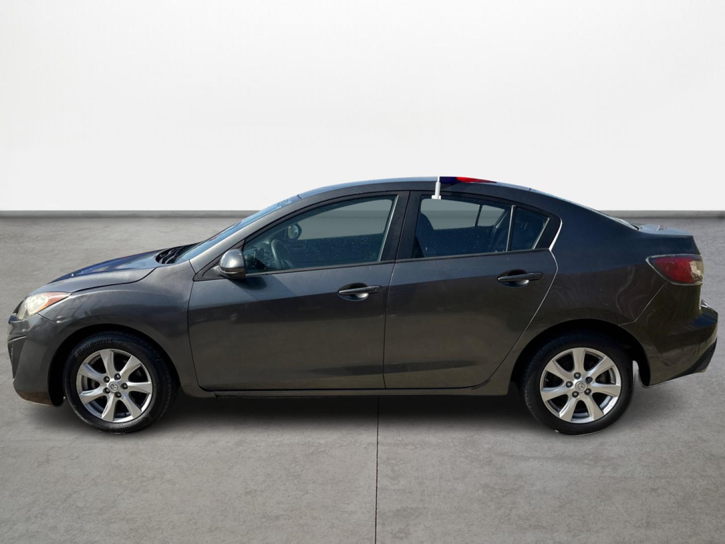 2011 Mazda MAZDA3 i Touring 4-Door (JM1BL1VF8B1) with an 2.0L L4 DOHC 16V engine, located at 16710 Clay Rd., Houston, TX, 77084, (281) 859-7900, 0.000000, 0.000000 - Photo#7