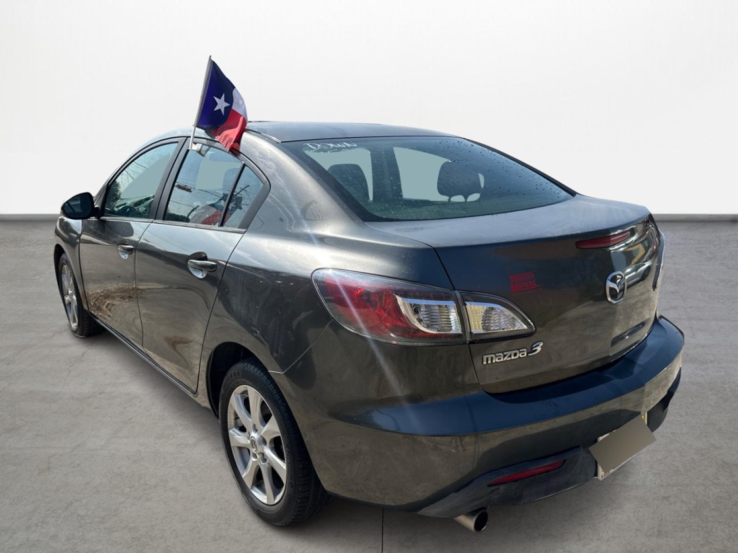 2011 Mazda MAZDA3 i Touring 4-Door (JM1BL1VF8B1) with an 2.0L L4 DOHC 16V engine, located at 16710 Clay Rd., Houston, TX, 77084, (281) 859-7900, 0.000000, 0.000000 - Photo#6