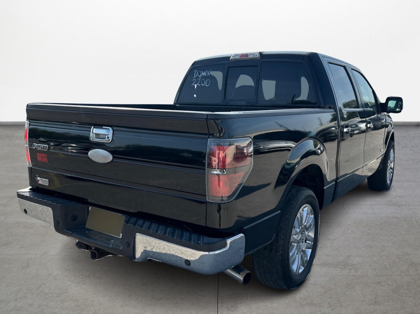 2011 Ford F-150 Platinum SuperCrew 6.5-ft. Bed 2WD (1FTFW1CT7BF) with an 3.5L V6 TURBO engine, 4-Speed Automatic transmission, located at 16710 Clay Rd., Houston, TX, 77084, (281) 859-7900, 0.000000, 0.000000 - Photo#4