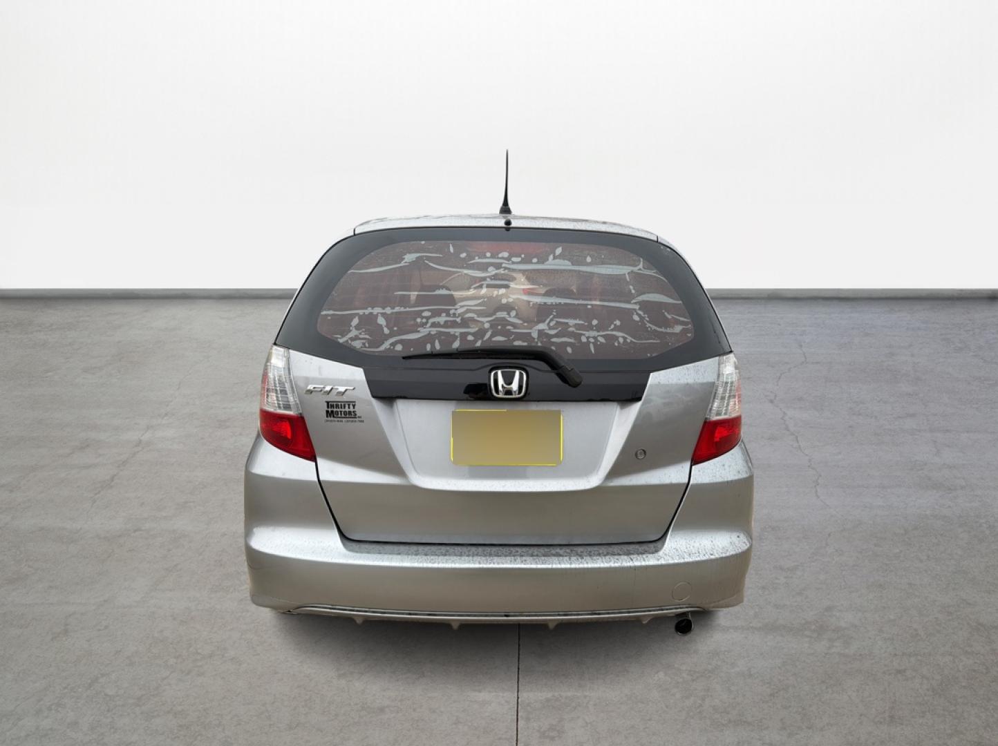 2009 Honda Fit 5-Speed AT (JHMGE882X9S) with an 1.5L L4 SOHC 16V engine, 5-Speed Automatic transmission, located at 16710 Clay Rd., Houston, TX, 77084, (281) 859-7900, 0.000000, 0.000000 - Photo#5