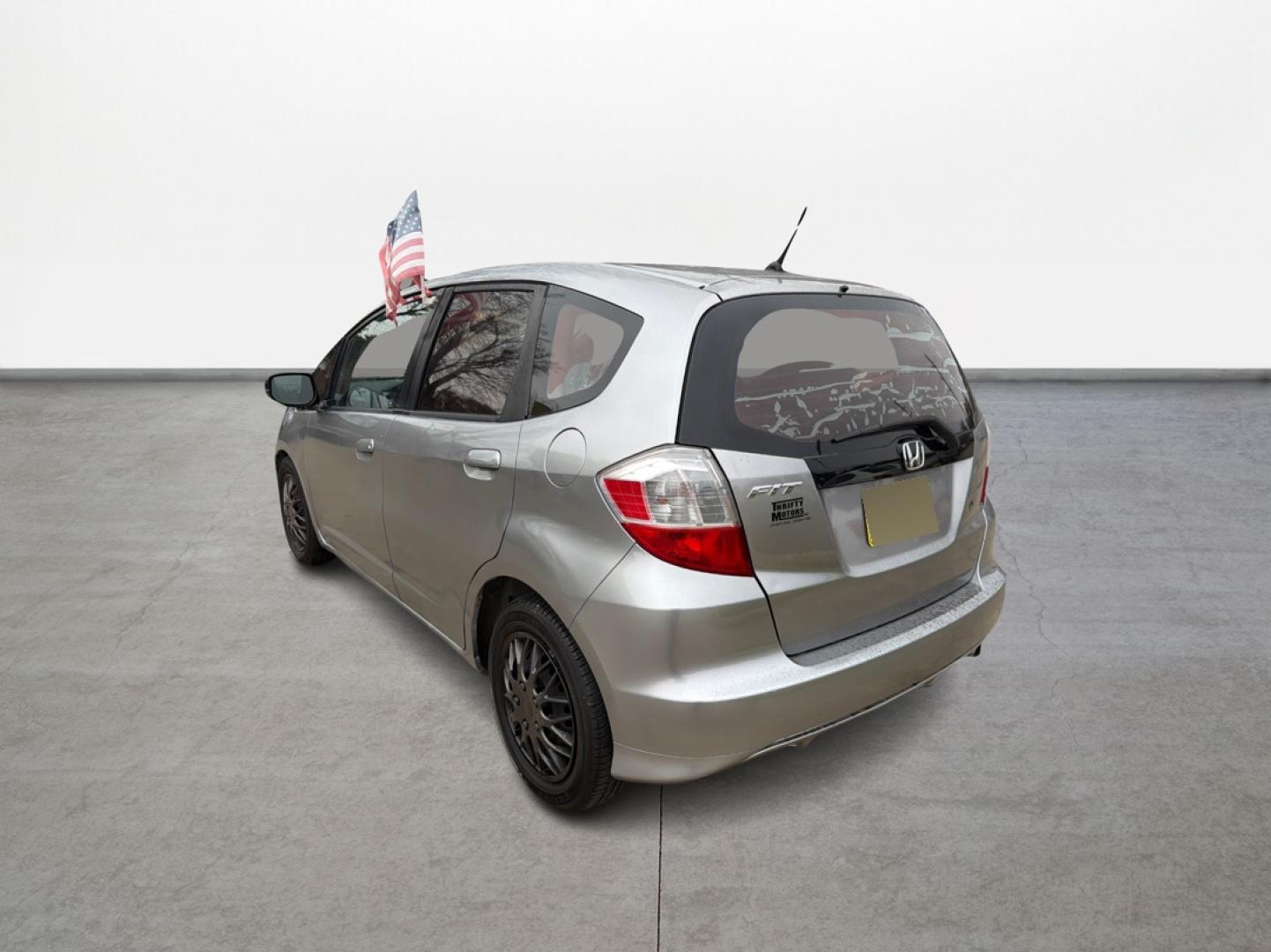 2009 Honda Fit 5-Speed AT (JHMGE882X9S) with an 1.5L L4 SOHC 16V engine, 5-Speed Automatic transmission, located at 16710 Clay Rd., Houston, TX, 77084, (281) 859-7900, 0.000000, 0.000000 - Photo#6