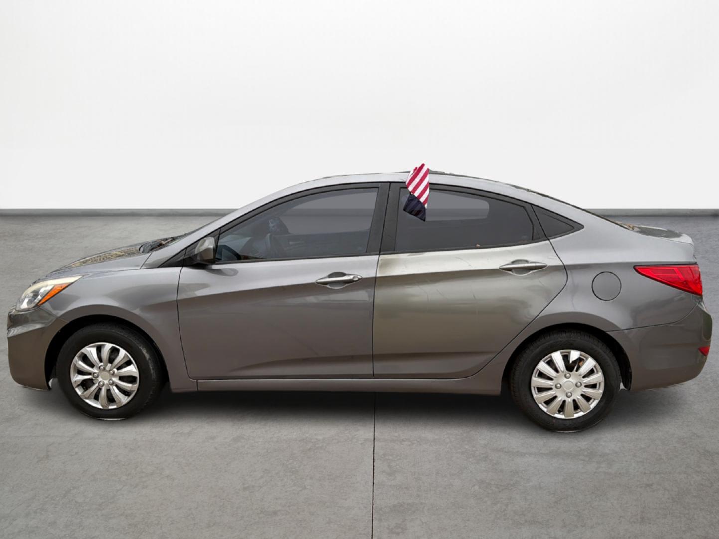 2016 Hyundai Accent SE 4-Door 6A (KMHCT4AE2GU) with an 1.6L L4 DOHC 16V engine, 6A transmission, located at 16710 Clay Rd., Houston, TX, 77084, (281) 859-7900, 0.000000, 0.000000 - Photo#3