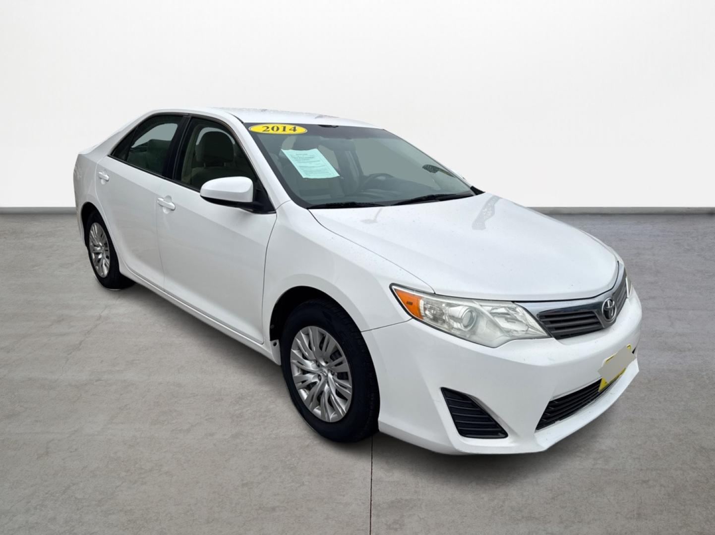 2014 Toyota Camry SE (4T1BF1FK8EU) with an 2.5L L4 DOHC 16V engine, 6-Speed Automatic transmission, located at 16710 Clay Rd., Houston, TX, 77084, (281) 859-7900, 0.000000, 0.000000 - Photo#0