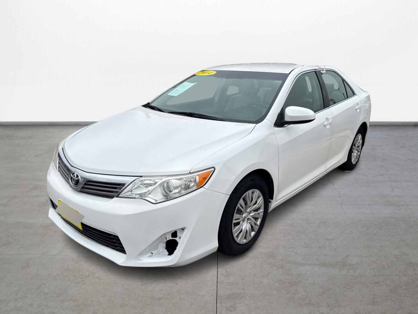 2014 Toyota Camry SE (4T1BF1FK8EU) with an 2.5L L4 DOHC 16V engine, 6-Speed Automatic transmission, located at 16710 Clay Rd., Houston, TX, 77084, (281) 859-7900, 0.000000, 0.000000 - Photo#6