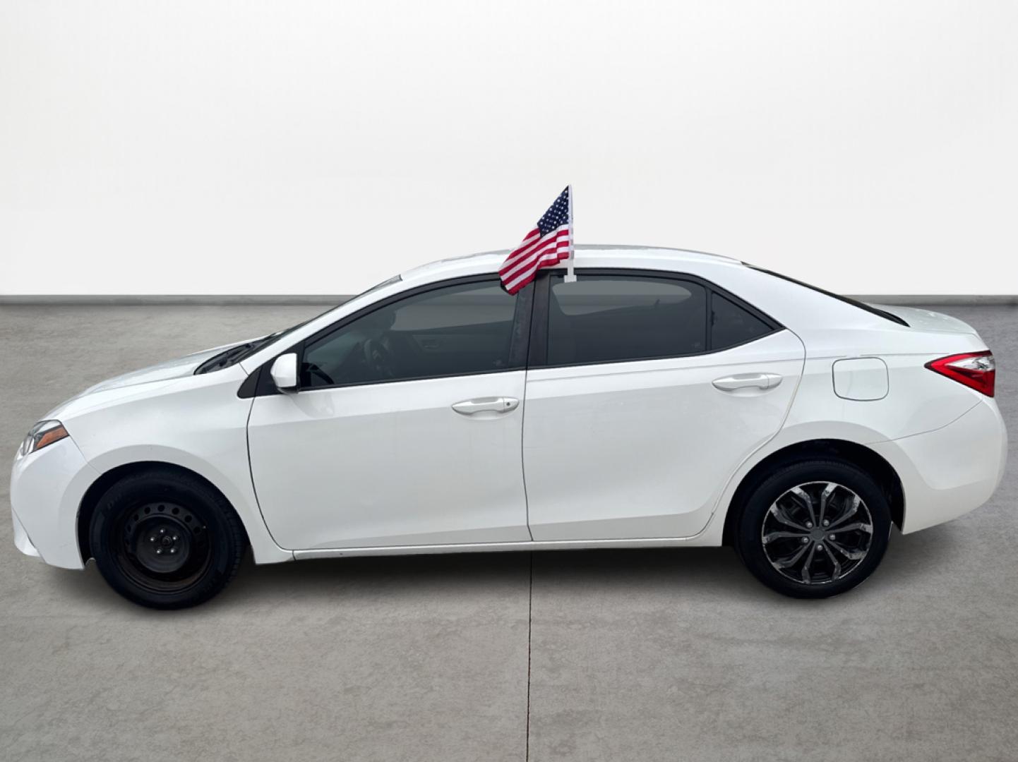 2016 Toyota Corolla L 4-Speed AT (2T1BURHE7GC) with an 1.8L L4 DOHC 16V engine, 4A transmission, located at 16710 Clay Rd., Houston, TX, 77084, (281) 859-7900, 0.000000, 0.000000 - Photo#7