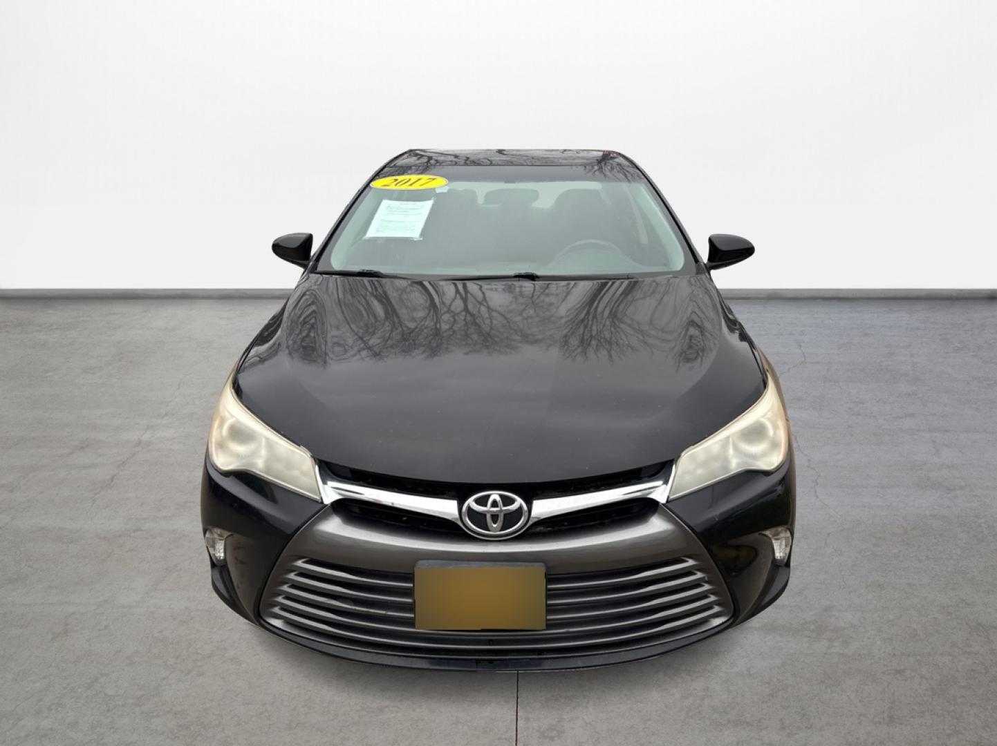 2017 Toyota Camry SE (4T1BF1FK8HU) with an 2.5L L4 DOHC 16V engine, 6A transmission, located at 16710 Clay Rd., Houston, TX, 77084, (281) 859-7900, 0.000000, 0.000000 - Photo#5