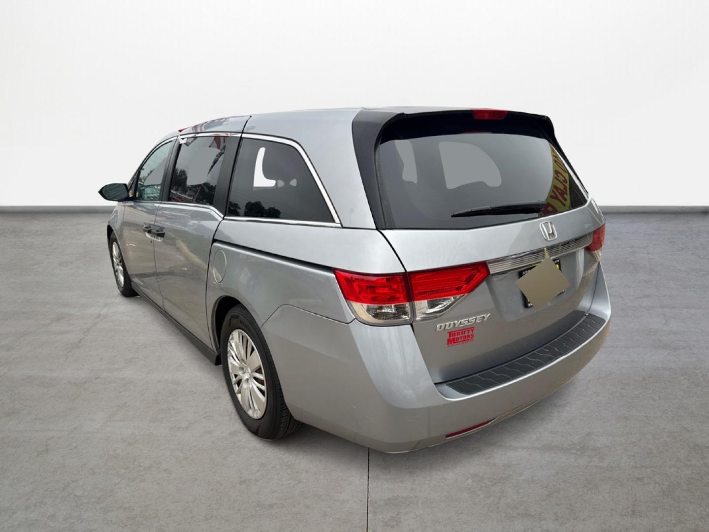 2016 Honda Odyssey LX (5FNRL5H26GB) with an 3.5L V6 SOHC 24V engine, 6A transmission, located at 16710 Clay Rd., Houston, TX, 77084, (281) 859-7900, 0.000000, 0.000000 - Photo#4