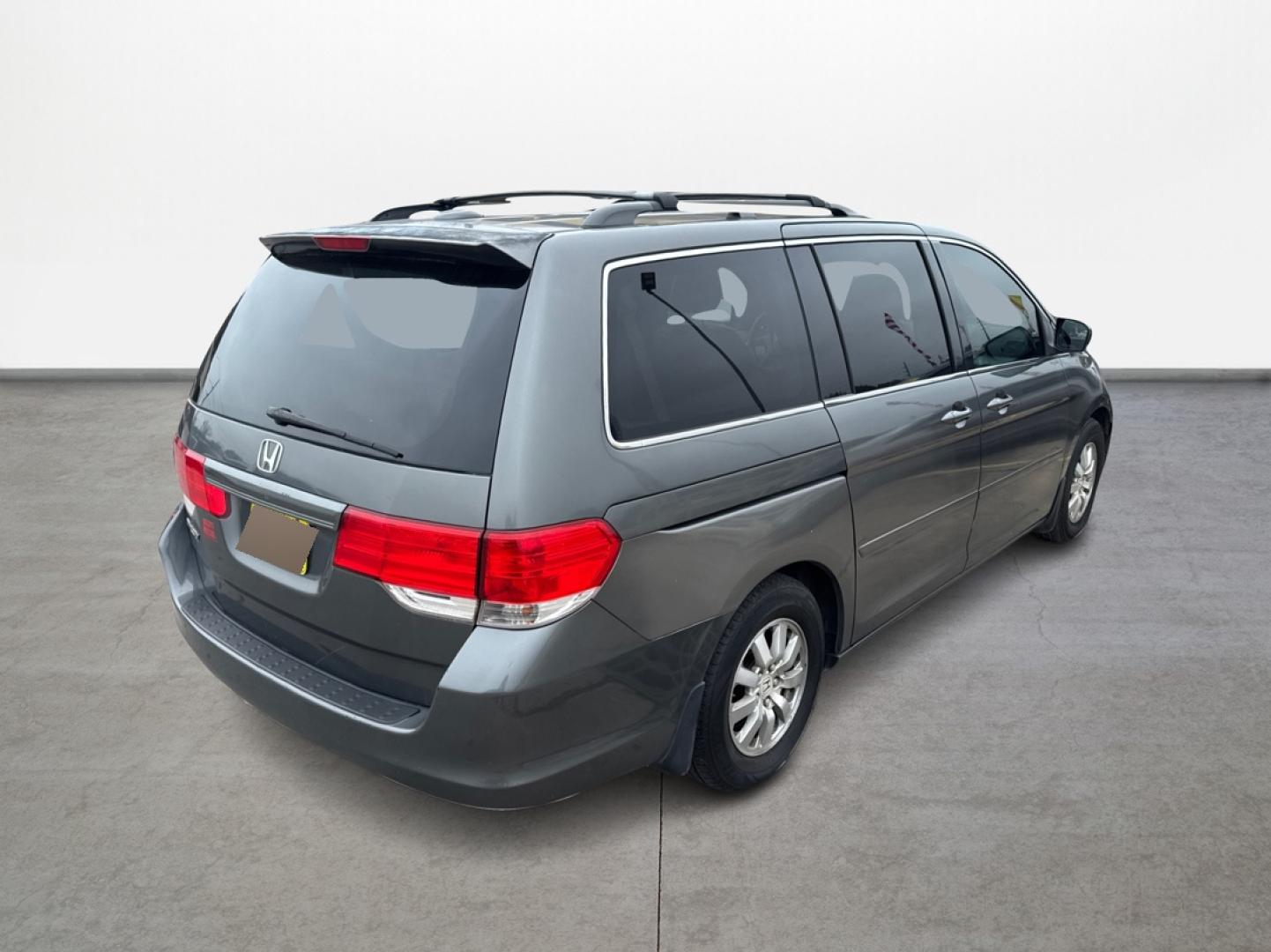 2008 Honda Odyssey EX-L (5FNRL38648B) with an 3.5L V6 SOHC 24V engine, 5-Speed Automatic Overdrive transmission, located at 16710 Clay Rd., Houston, TX, 77084, (281) 859-7900, 0.000000, 0.000000 - Photo#2
