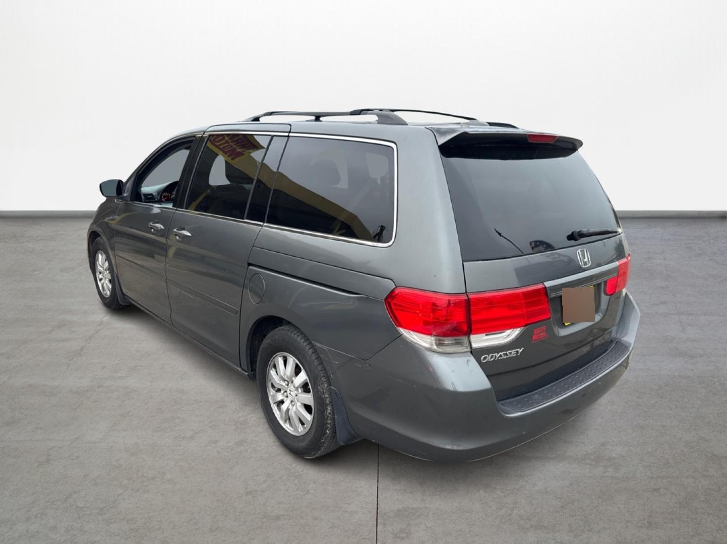 2008 Honda Odyssey EX-L (5FNRL38648B) with an 3.5L V6 SOHC 24V engine, 5-Speed Automatic Overdrive transmission, located at 16710 Clay Rd., Houston, TX, 77084, (281) 859-7900, 0.000000, 0.000000 - Photo#4