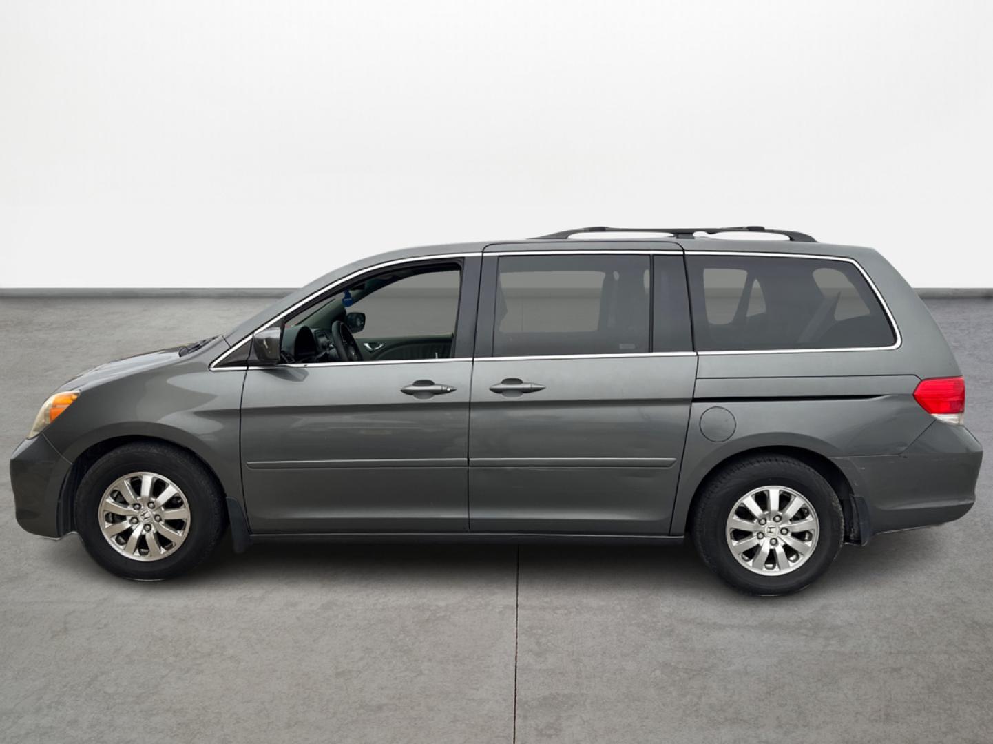 2008 Honda Odyssey EX-L (5FNRL38648B) with an 3.5L V6 SOHC 24V engine, 5-Speed Automatic Overdrive transmission, located at 16710 Clay Rd., Houston, TX, 77084, (281) 859-7900, 0.000000, 0.000000 - Photo#5