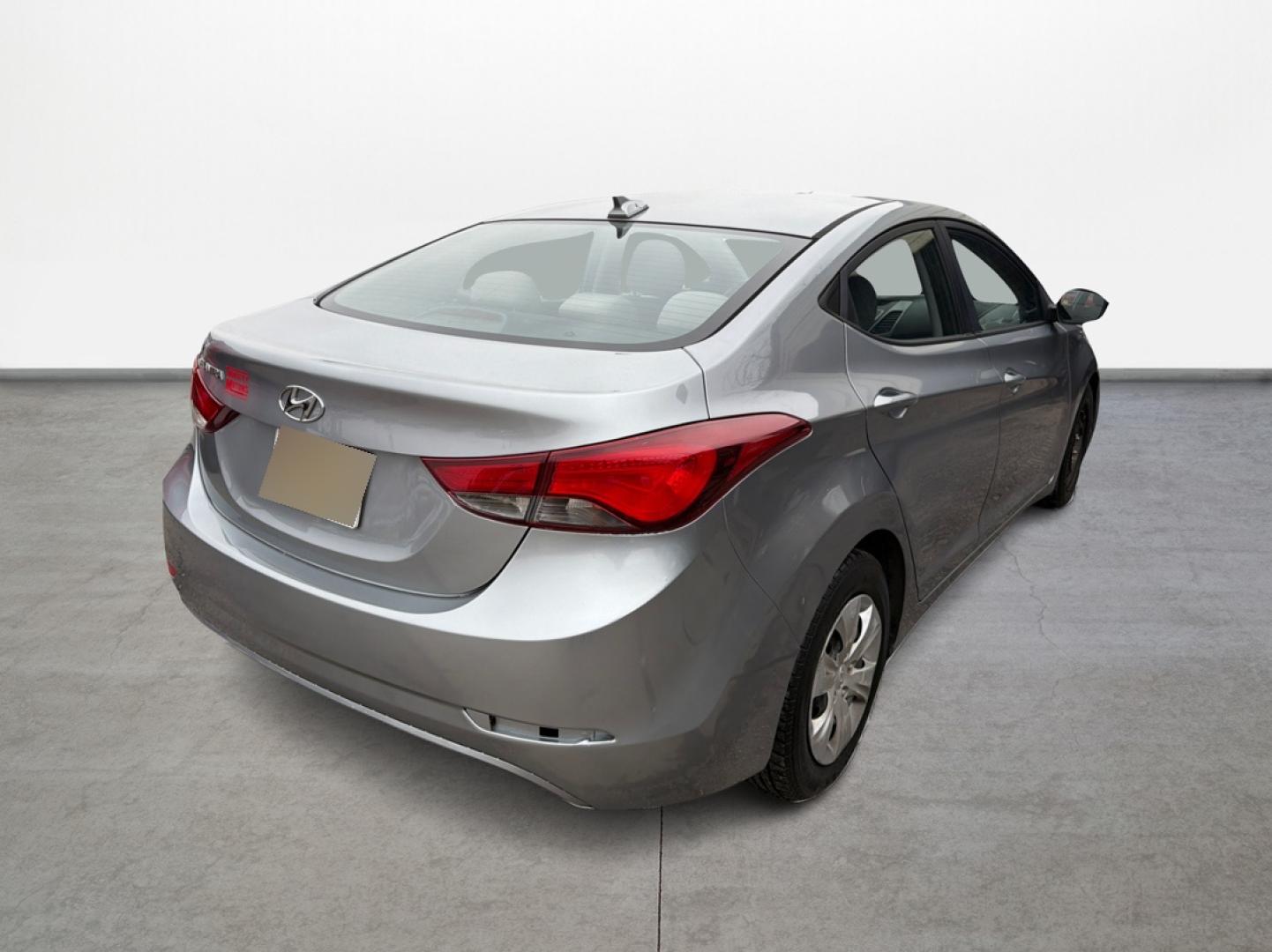 2016 Hyundai Elantra Limited (5NPDH4AE2GH) with an 1.8L L4 DOHC 16V engine, 6-Speed Automatic transmission, located at 16710 Clay Rd., Houston, TX, 77084, (281) 859-7900, 0.000000, 0.000000 - Photo#4