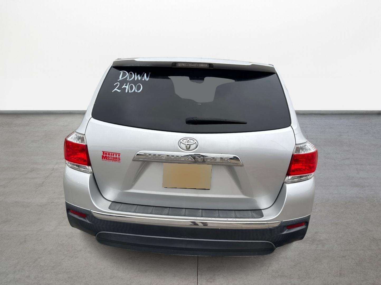 2013 Toyota Highlander Base 2WD I4 (5TDZA3EH4DS) with an 2.7L L4 DOHC 16V engine, 5-Speed Automatic transmission, located at 16710 Clay Rd., Houston, TX, 77084, (281) 859-7900, 0.000000, 0.000000 - Photo#5