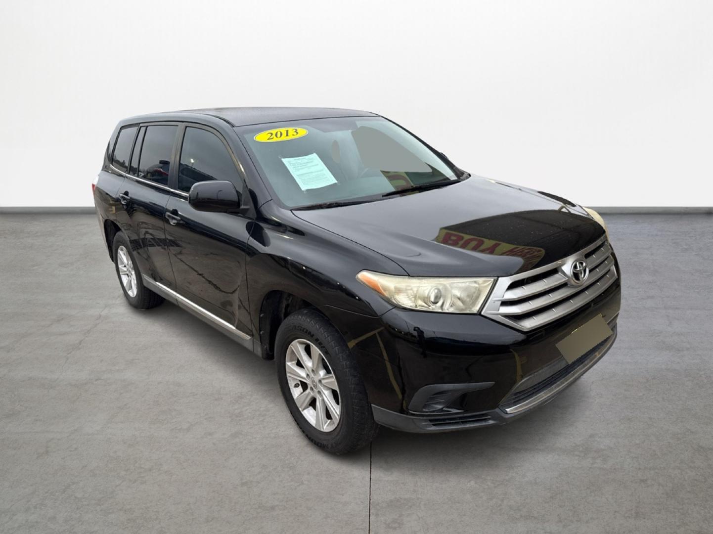 2013 Toyota Highlander Base 2WD I4 (5TDZA3EH6DS) with an 2.7L L4 DOHC 16V engine, 5-Speed Automatic transmission, located at 16710 Clay Rd., Houston, TX, 77084, (281) 859-7900, 0.000000, 0.000000 - Photo#2