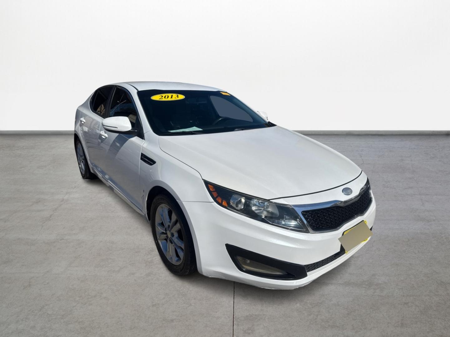2013 Kia Optima LX MT (5XXGM4A73DG) with an 2.4L L4 DOHC 16V engine, 5-Speed Manual transmission, located at 16710 Clay Rd., Houston, TX, 77084, (281) 859-7900, 0.000000, 0.000000 - Photo#2