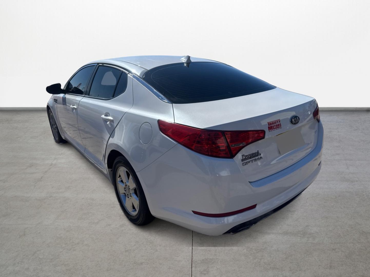 2013 Kia Optima LX MT (5XXGM4A73DG) with an 2.4L L4 DOHC 16V engine, 5-Speed Manual transmission, located at 16710 Clay Rd., Houston, TX, 77084, (281) 859-7900, 0.000000, 0.000000 - Photo#6