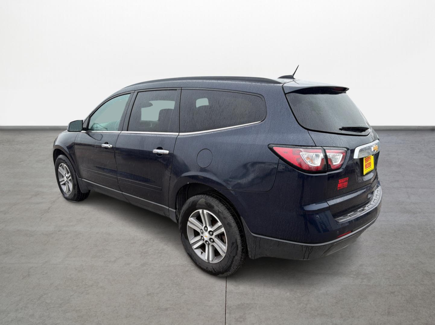 2016 Chevrolet Traverse 2LT FWD (1GNKRHKD9GJ) with an 3.6L V6 DOHC 24V engine, 6-Speed Automatic transmission, located at 16710 Clay Rd., Houston, TX, 77084, (281) 859-7900, 0.000000, 0.000000 - Photo#6