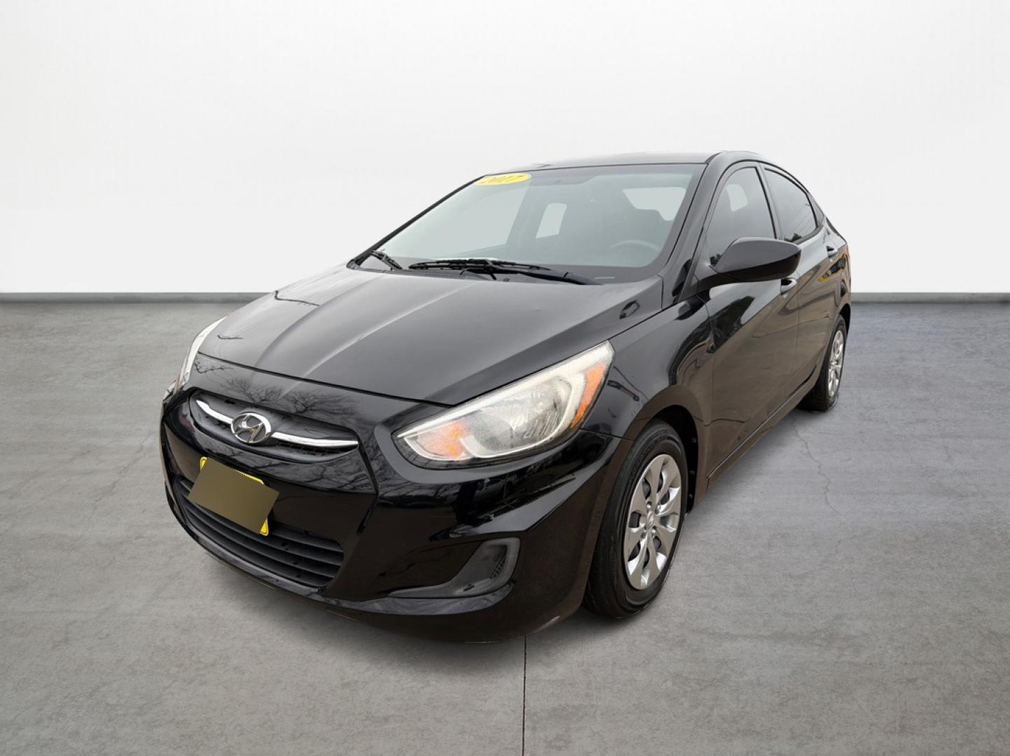 2017 Hyundai Accent SE 4-Door 6M (KMHCT4AE7HU) with an 1.6L L4 DOHC 16V engine, 6M transmission, located at 16710 Clay Rd., Houston, TX, 77084, (281) 859-7900, 0.000000, 0.000000 - Photo#0